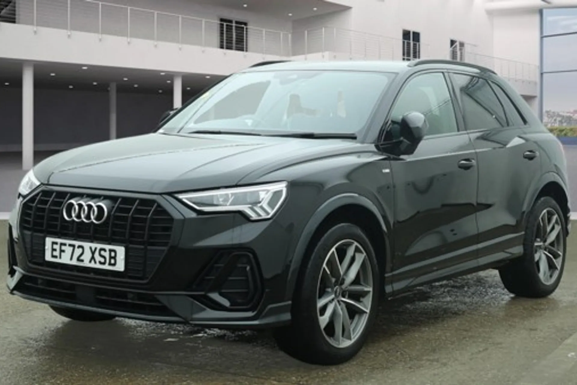 Audi Q3 thumbnail image number 4