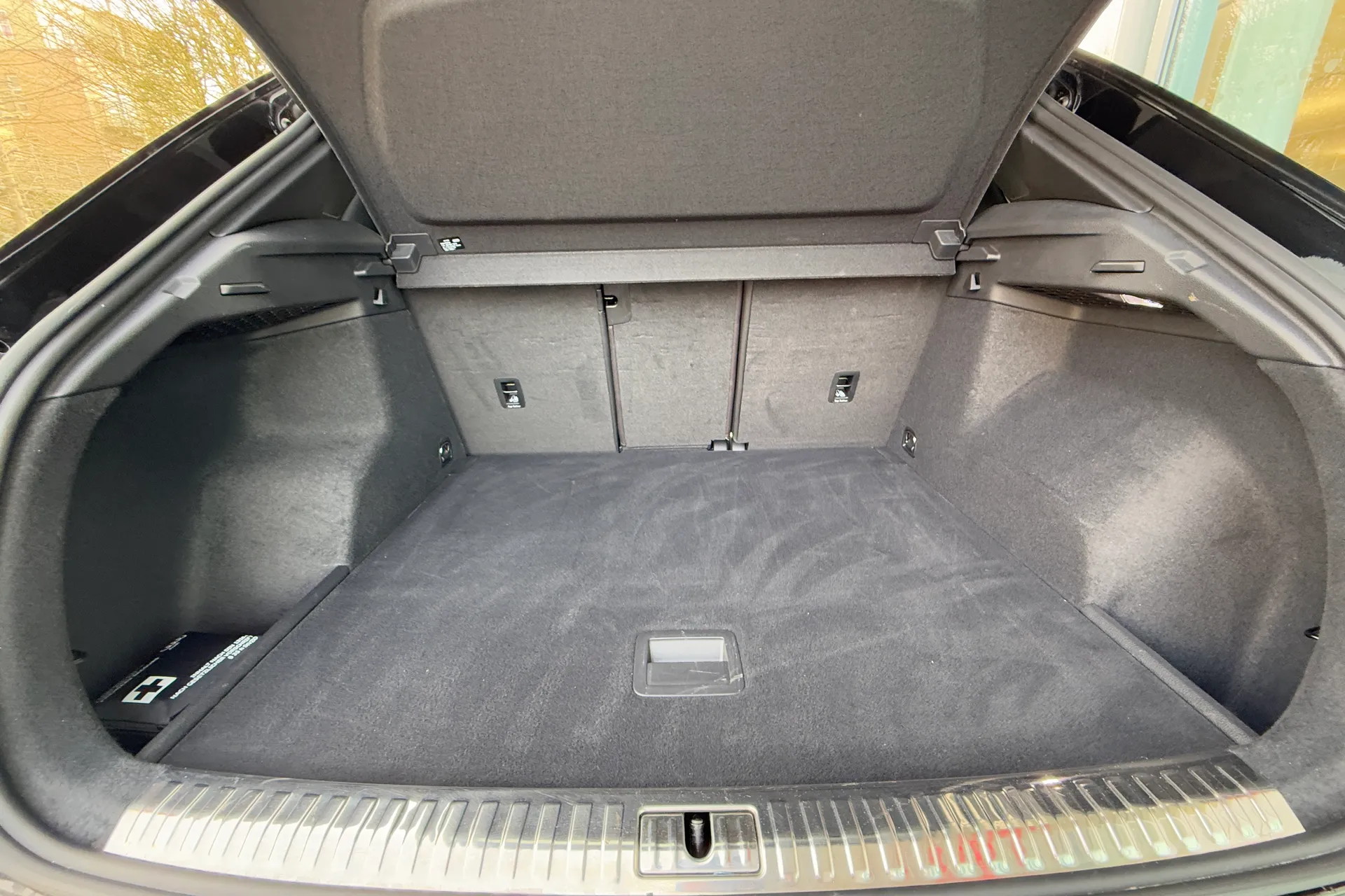 Audi Q3 thumbnail image number 48