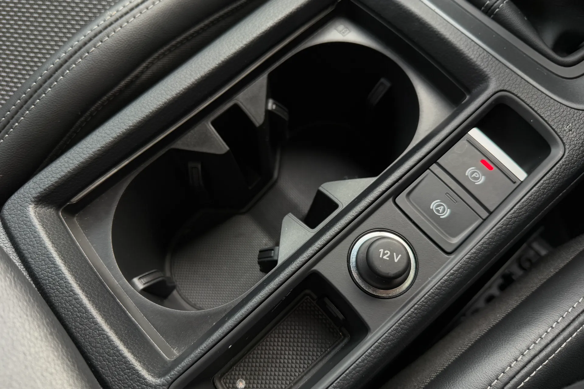 Audi Q3 thumbnail image number 22