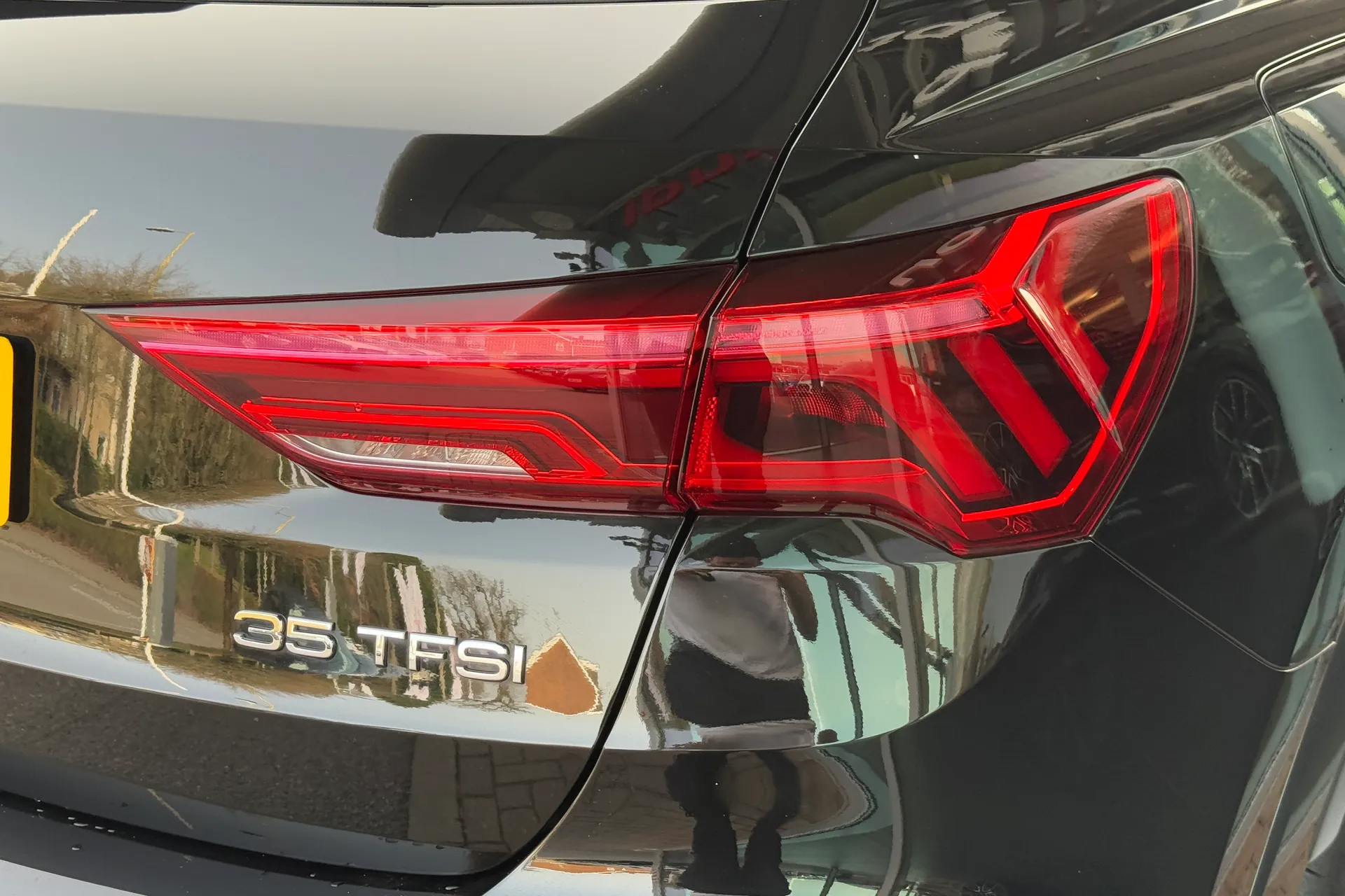 Audi Q3 thumbnail image number 45