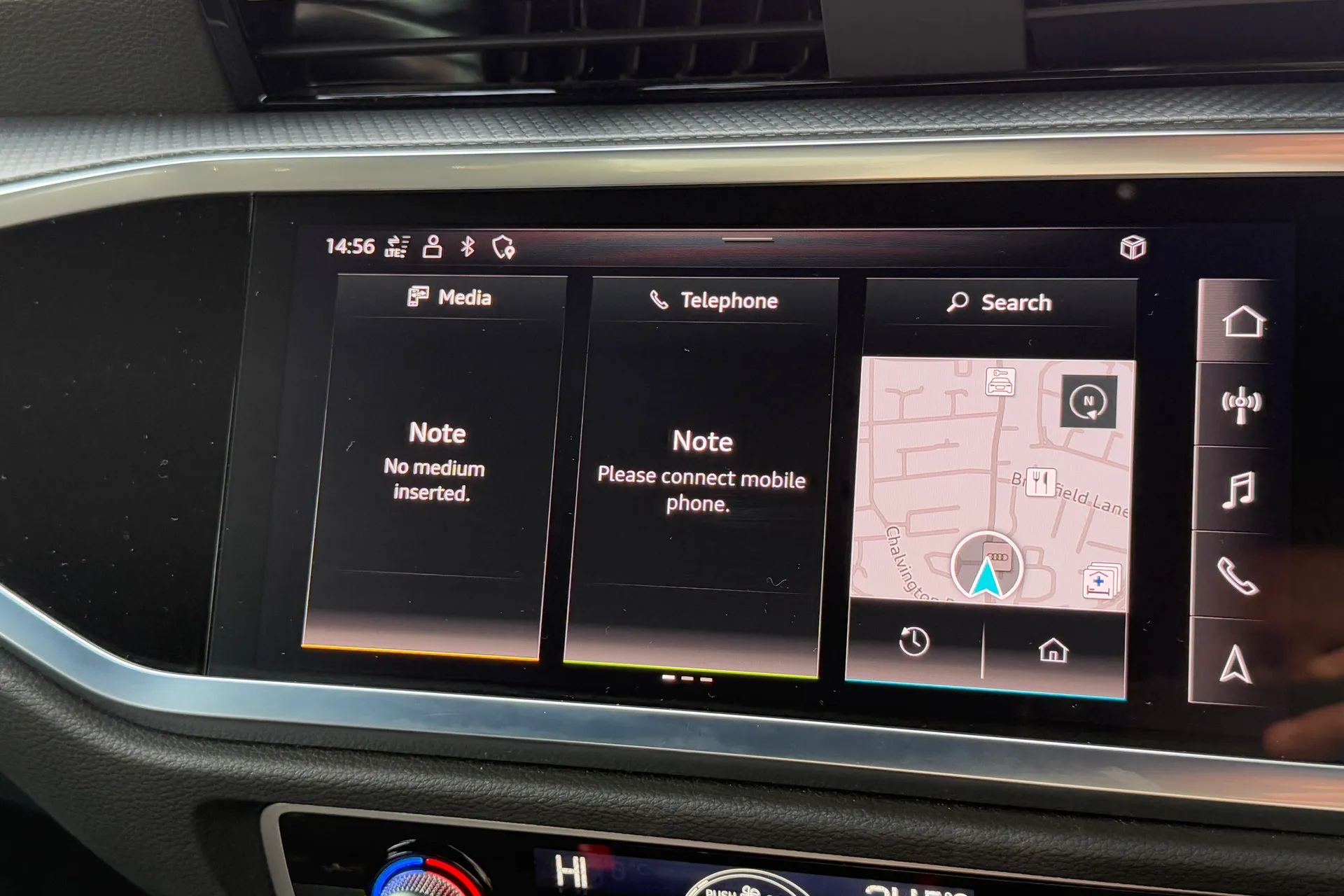 Audi Q3 thumbnail image number 14