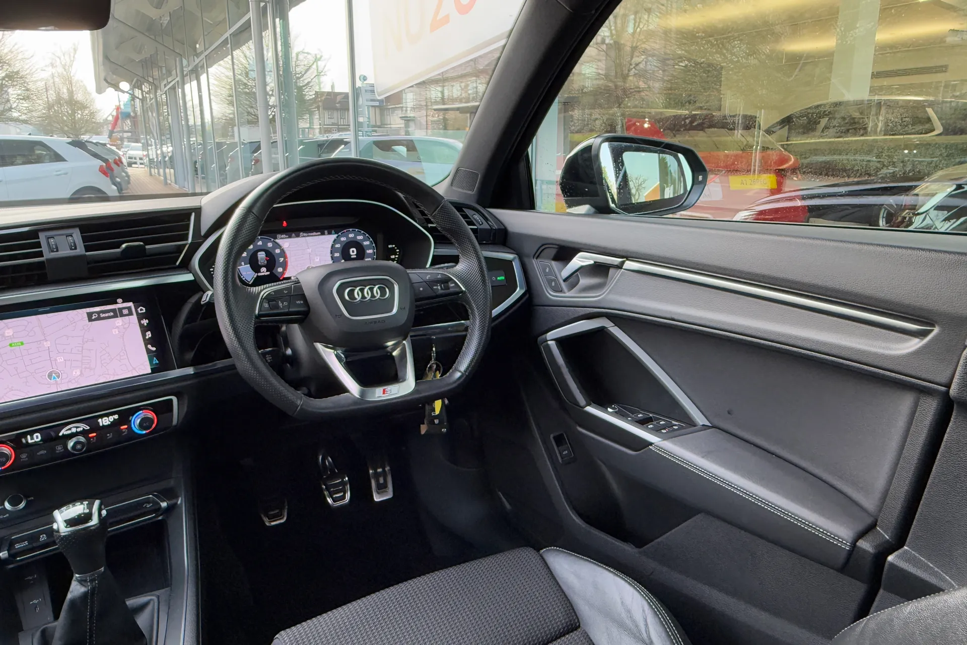 Audi Q3 thumbnail image number 43