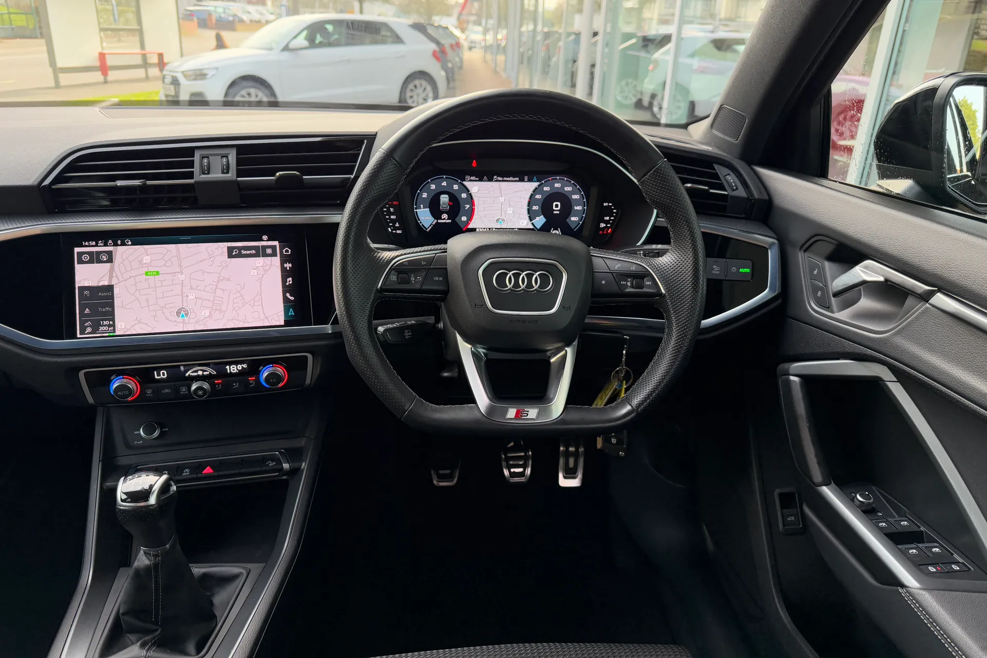 Audi Q3 thumbnail image number 42