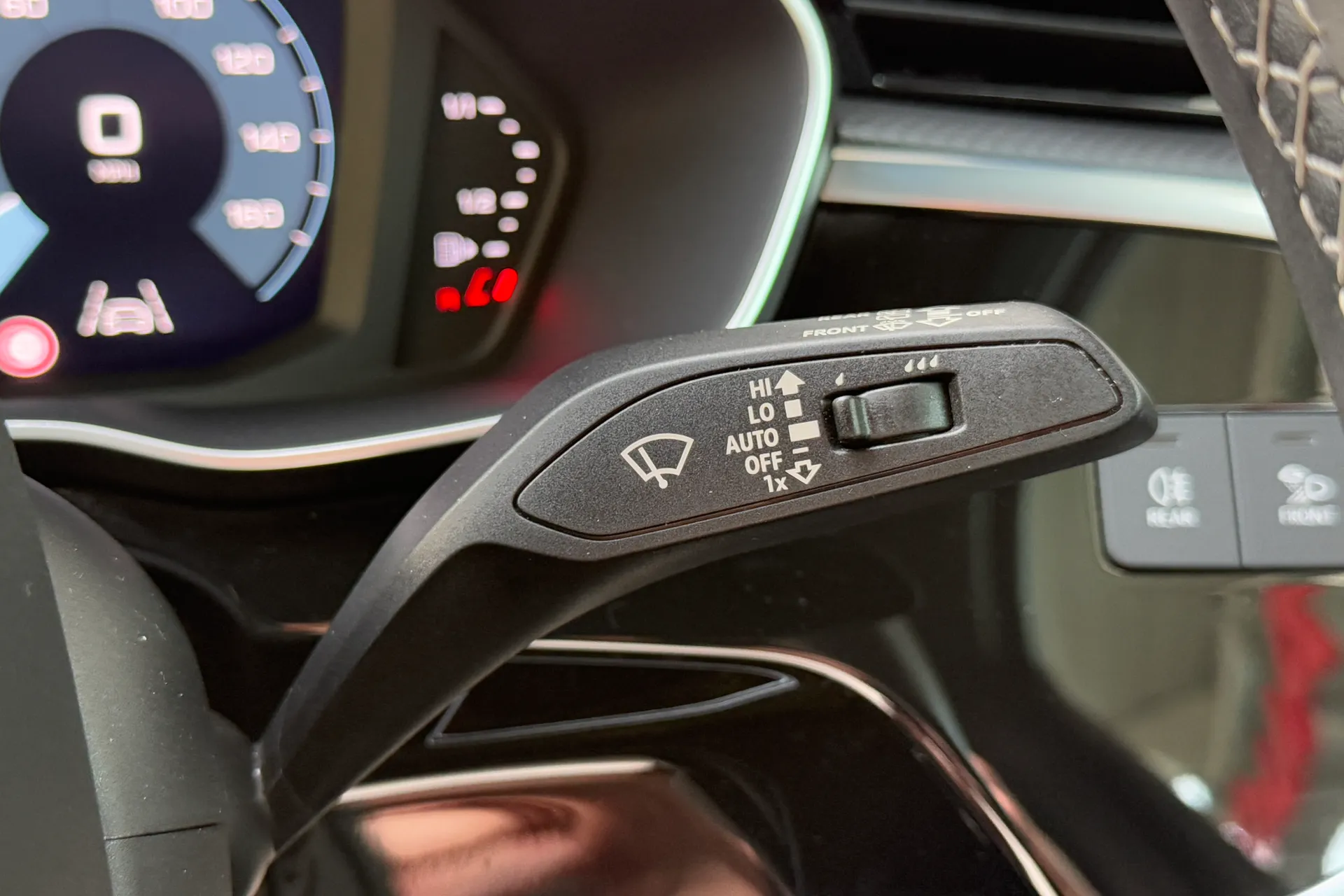 Audi Q3 thumbnail image number 27