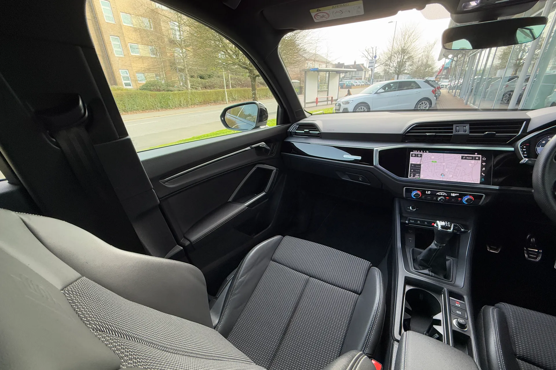 Audi Q3 thumbnail image number 44