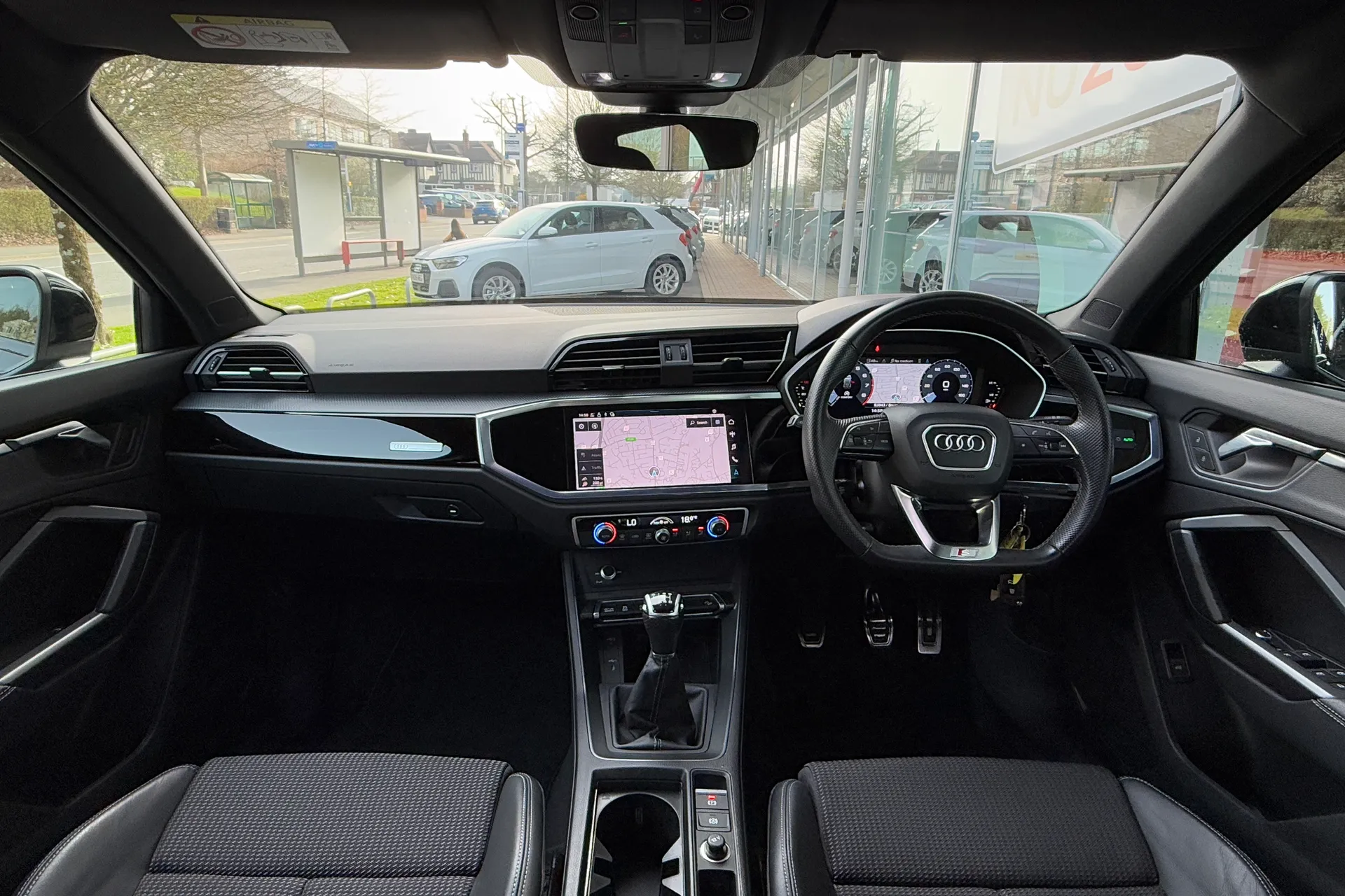 Audi Q3 thumbnail image number 3