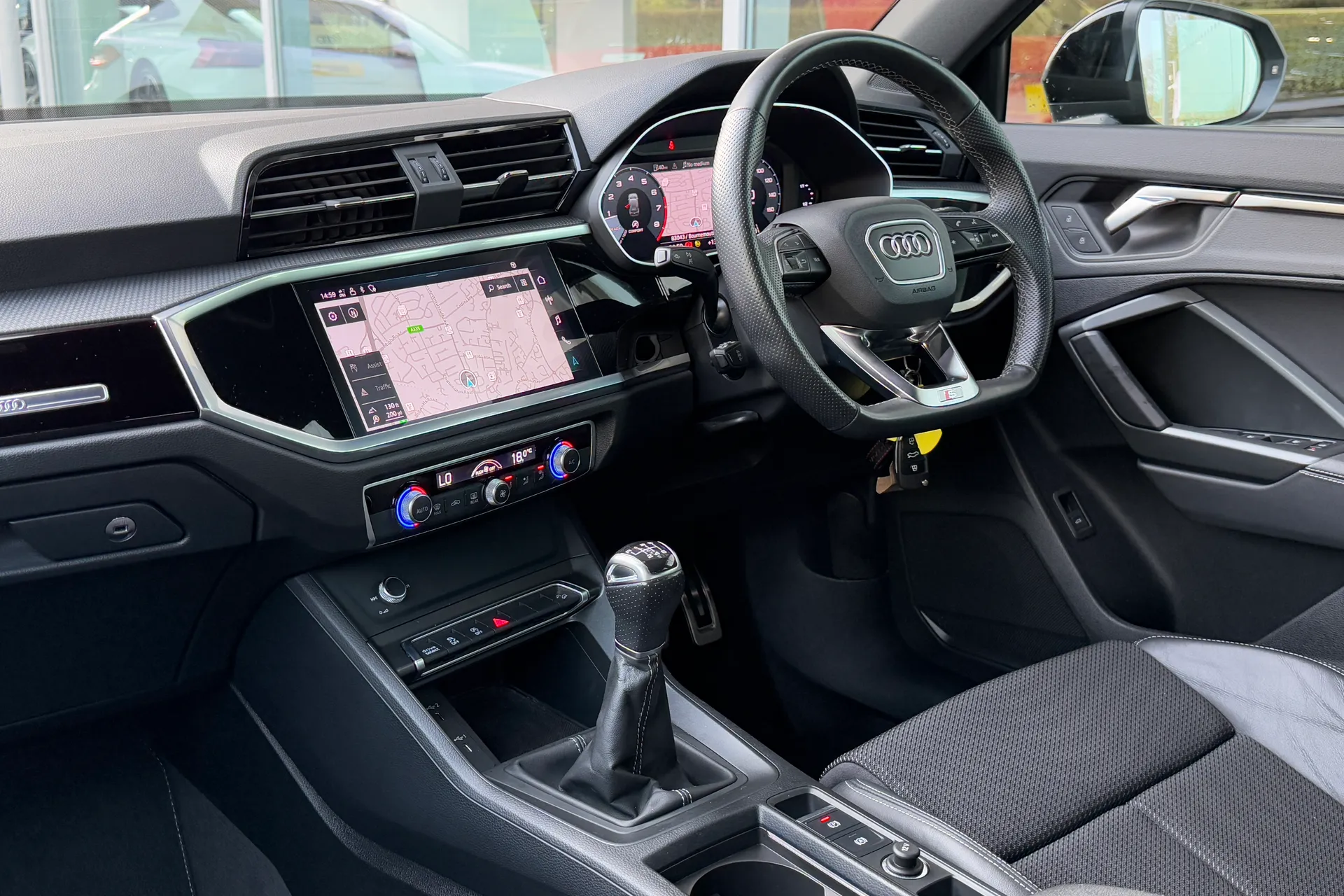 Audi Q3 thumbnail image number 53