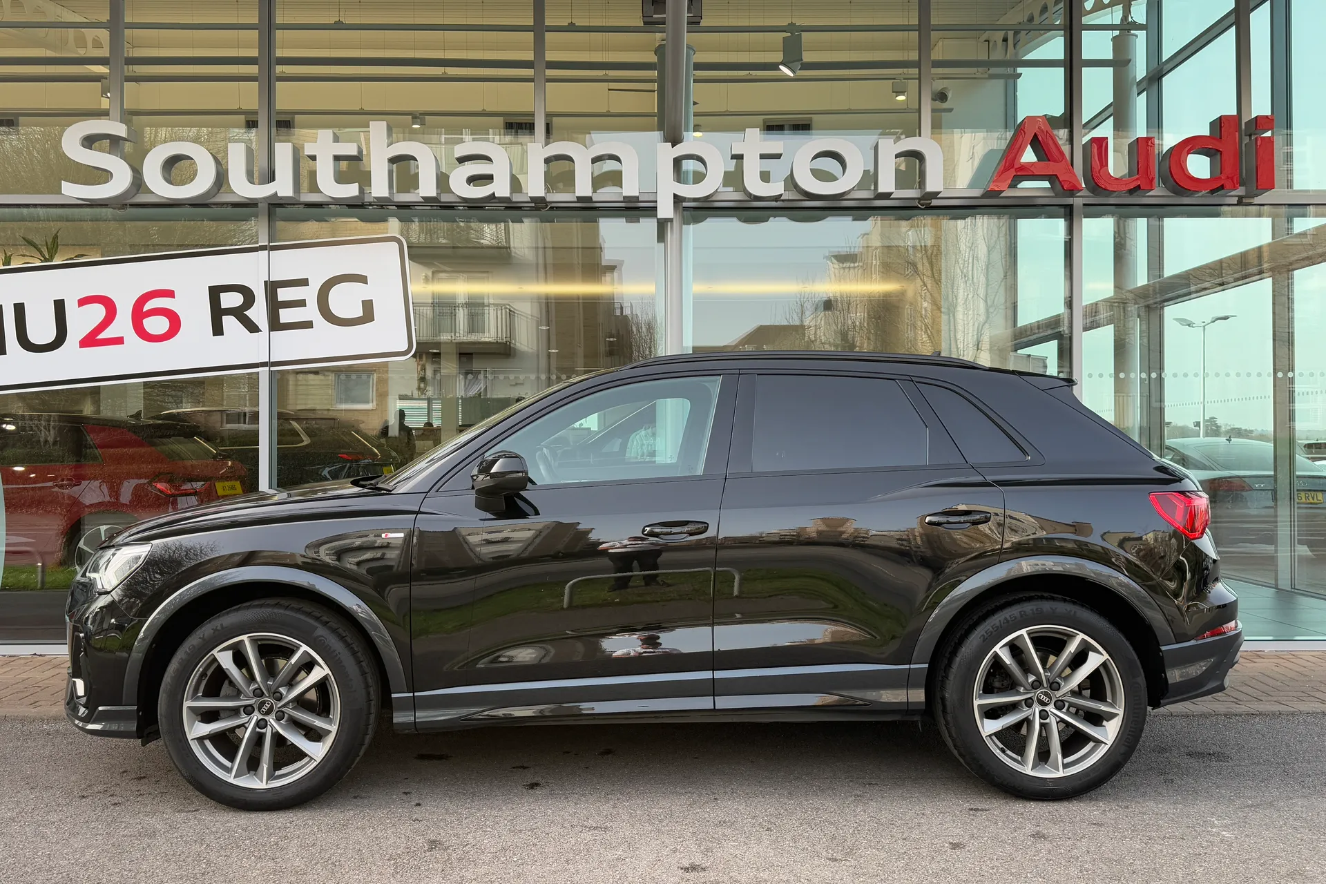 Audi Q3 thumbnail image number 49