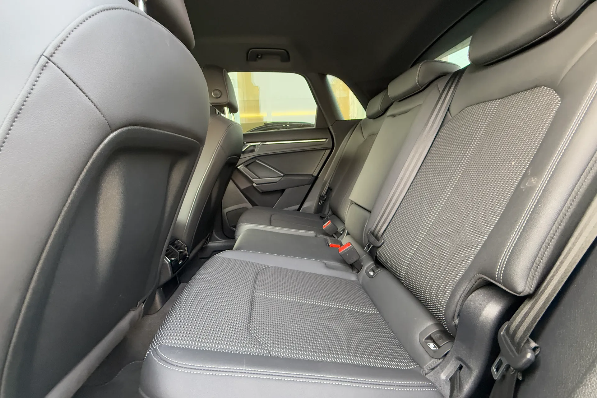 Audi Q3 thumbnail image number 52