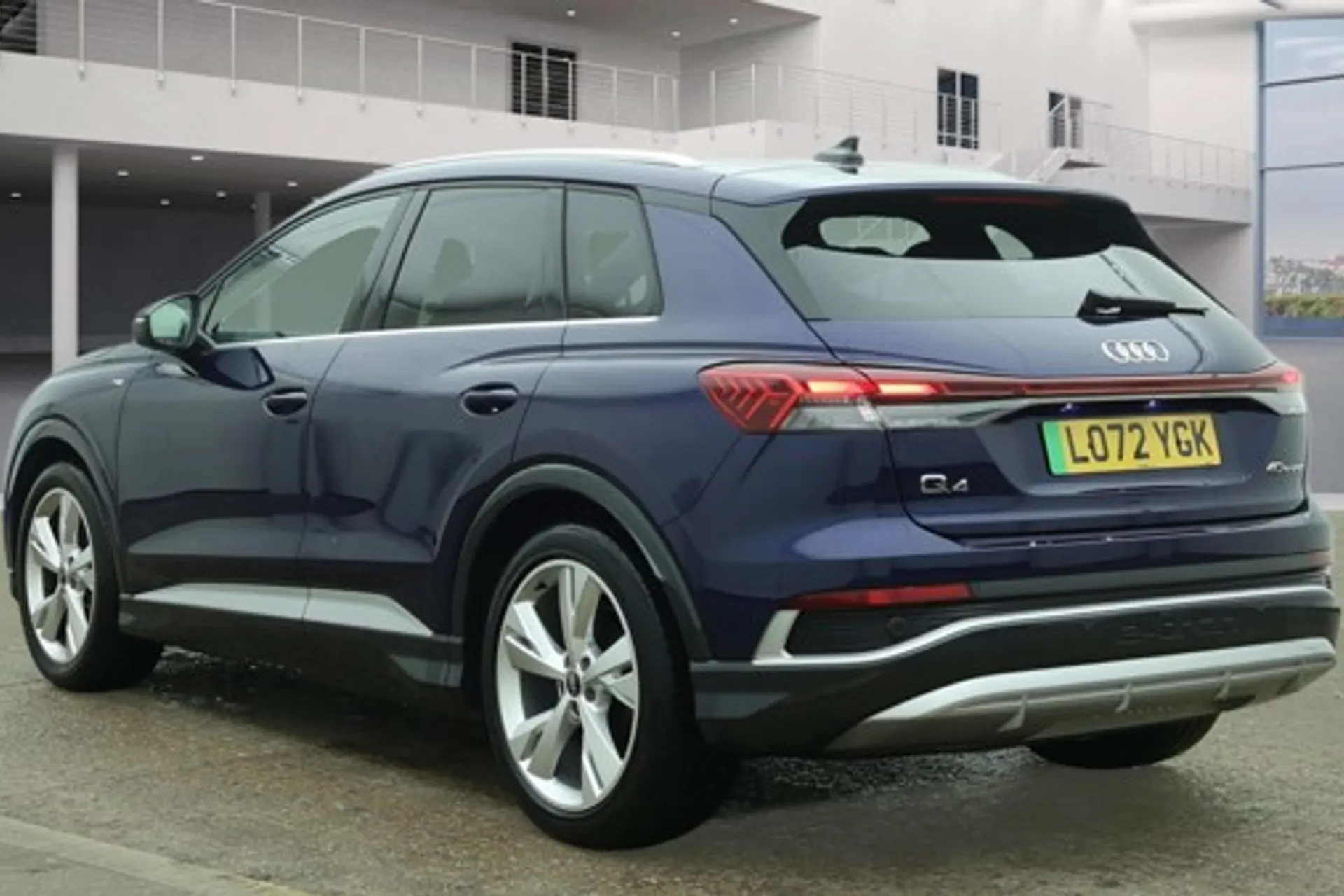 Audi Q4 thumbnail image number 4