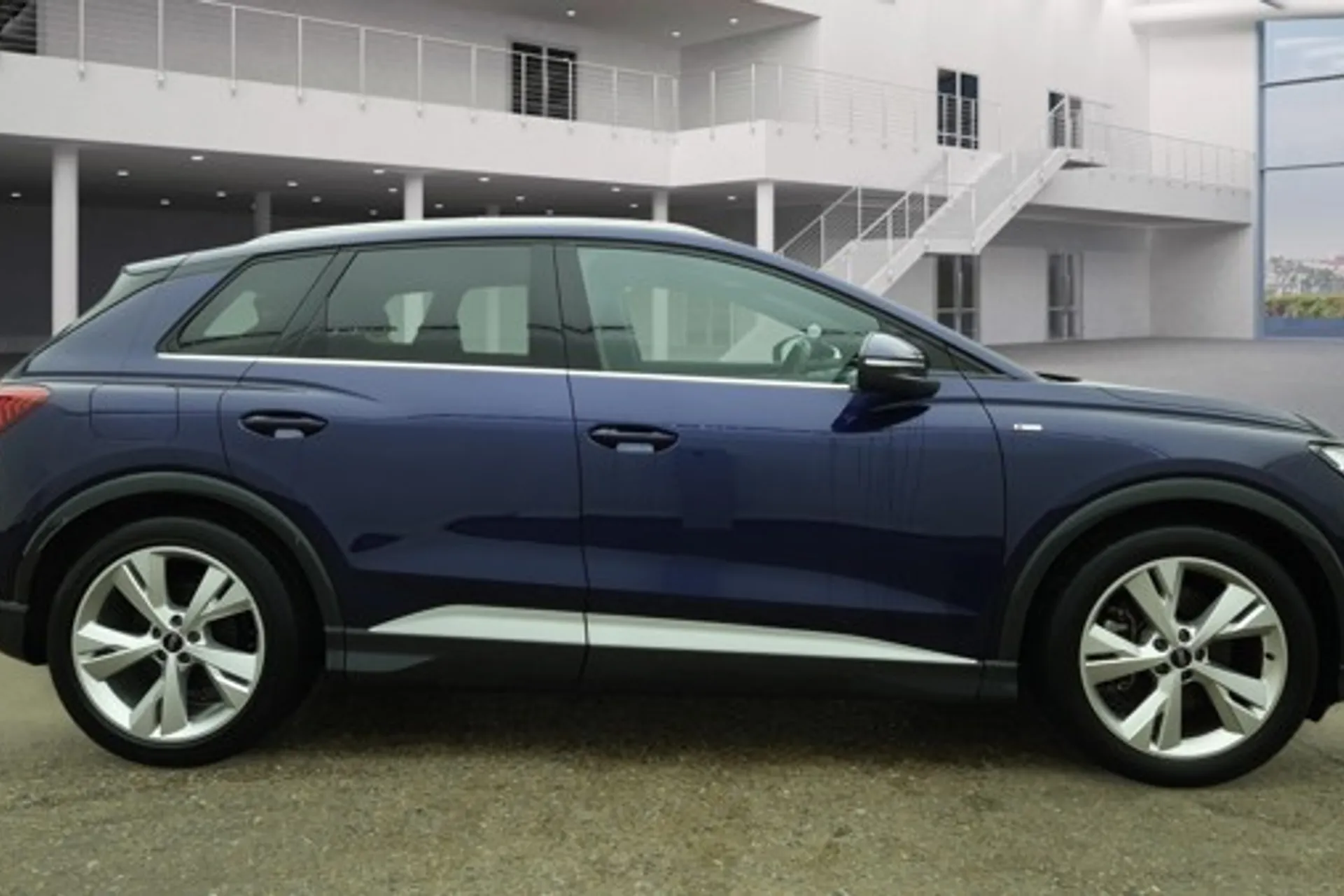 Audi Q4 thumbnail image number 6