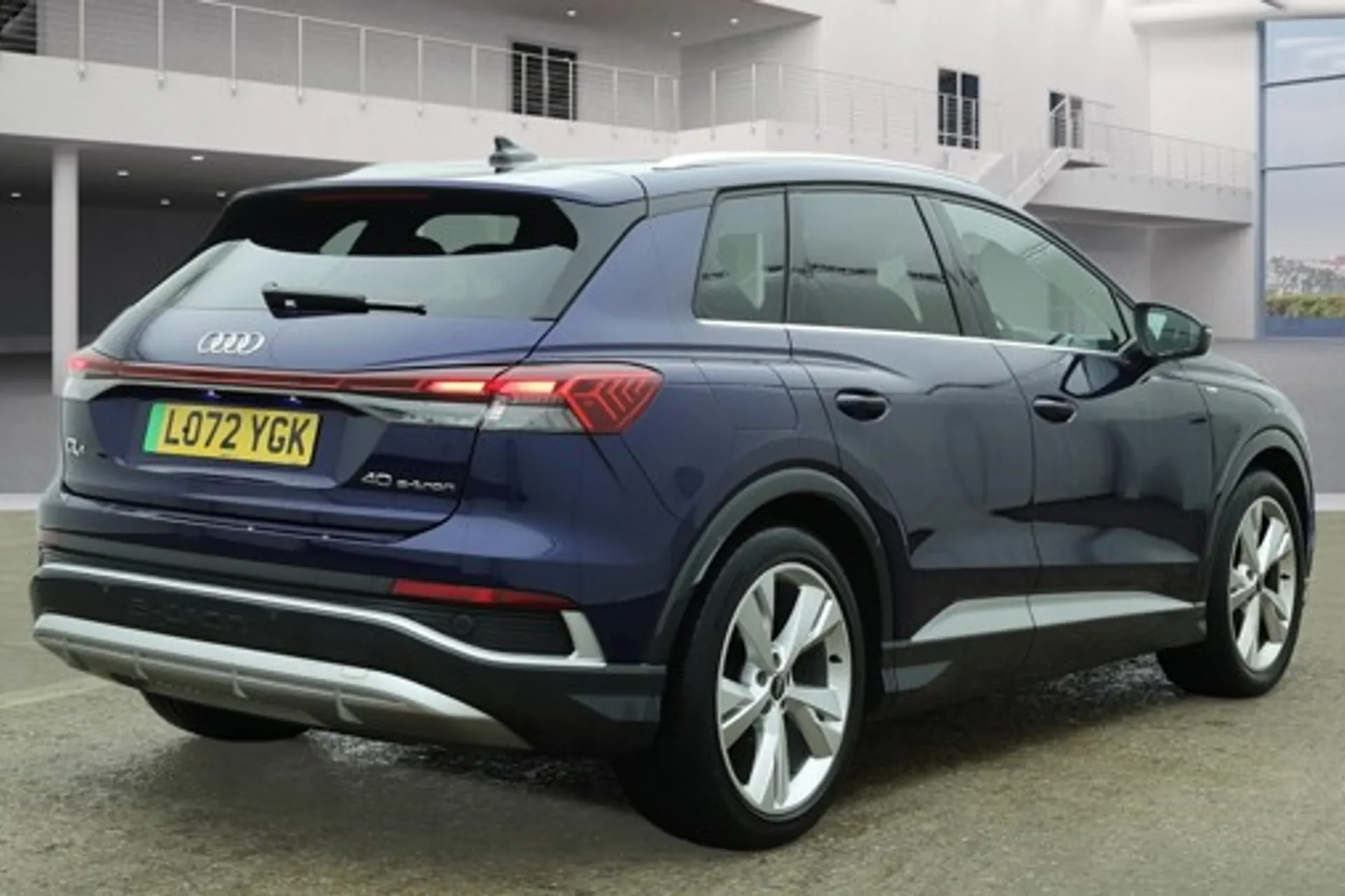 Audi Q4 thumbnail image number 3