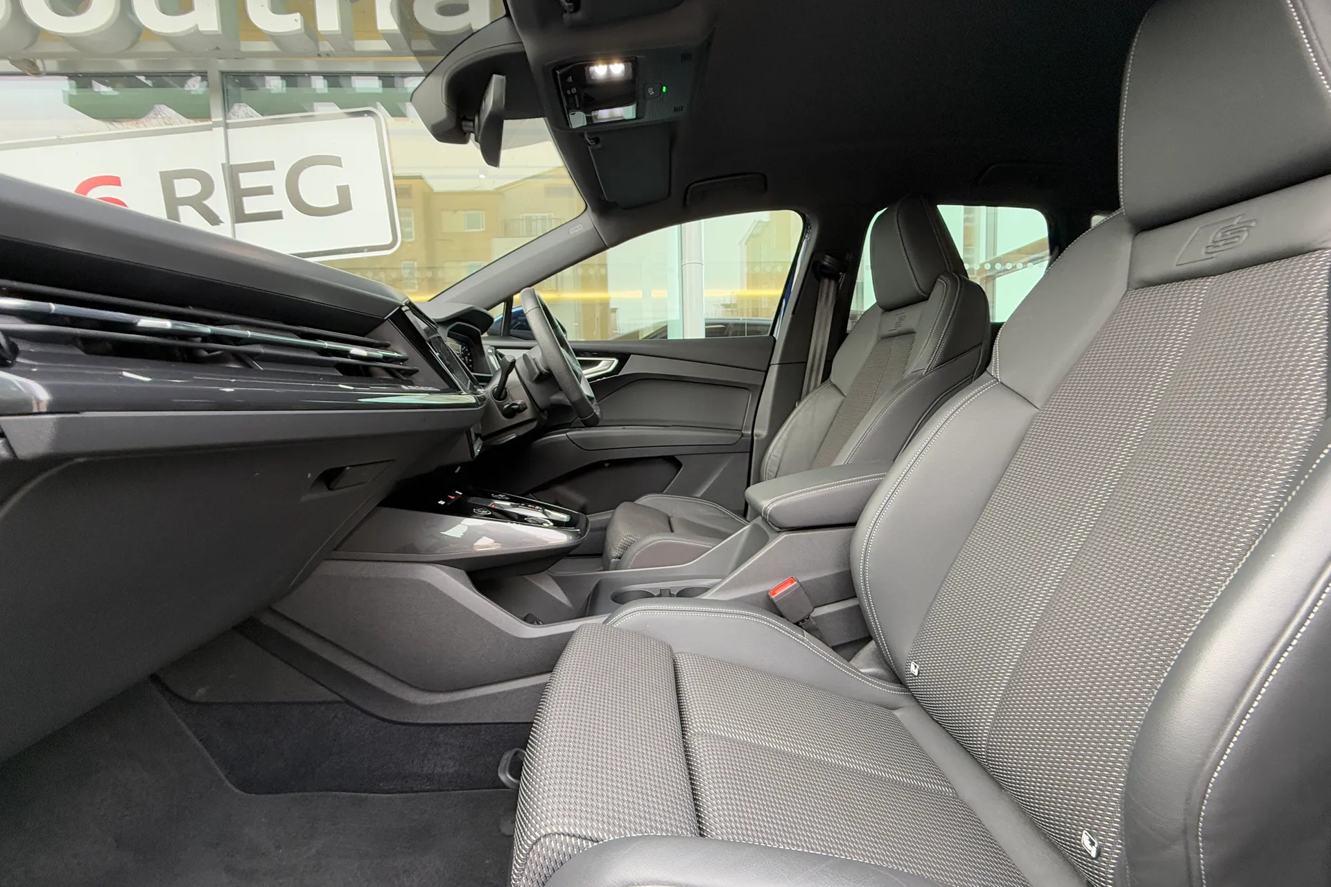 Audi Q4 thumbnail image number 52