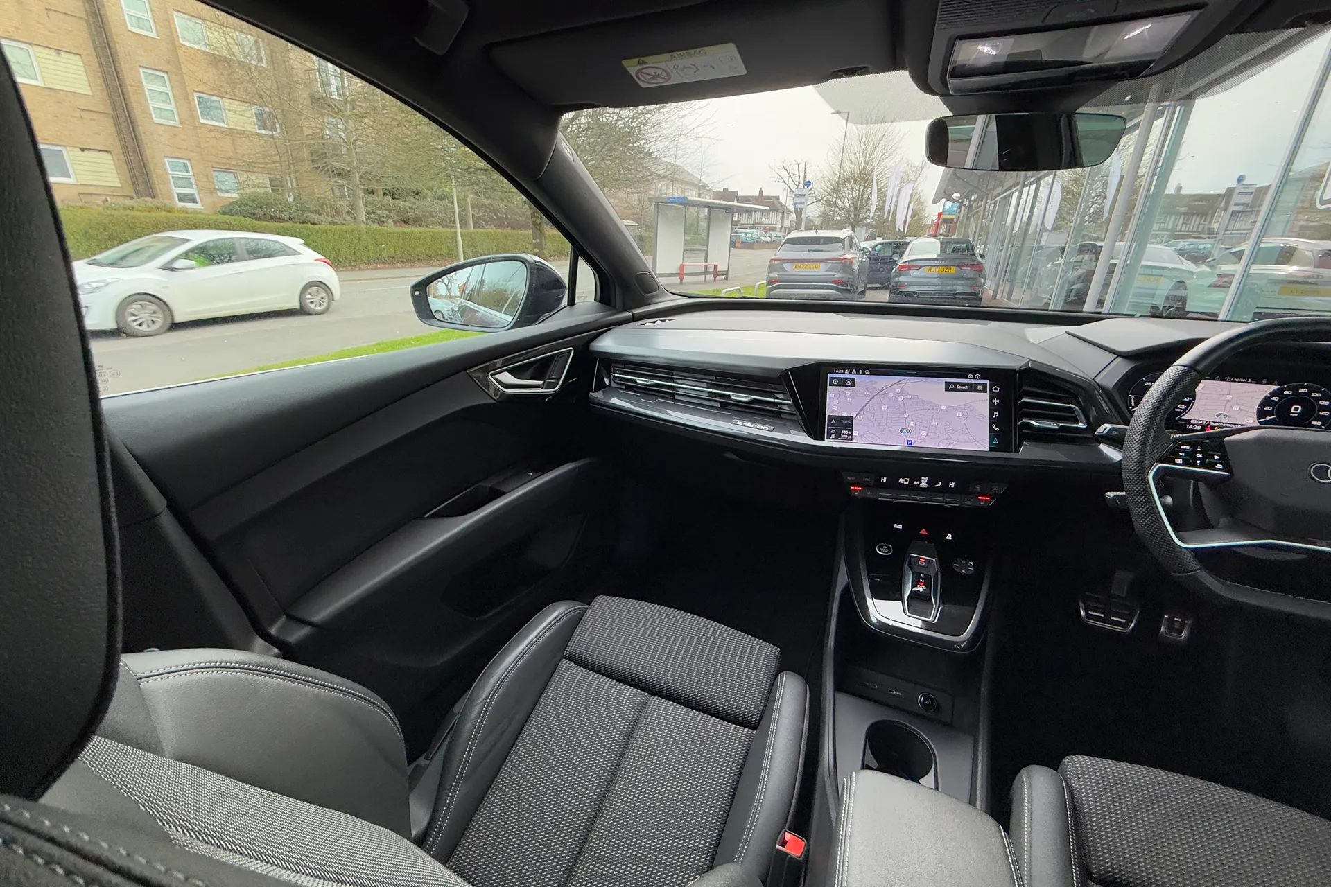 Audi Q4 thumbnail image number 42