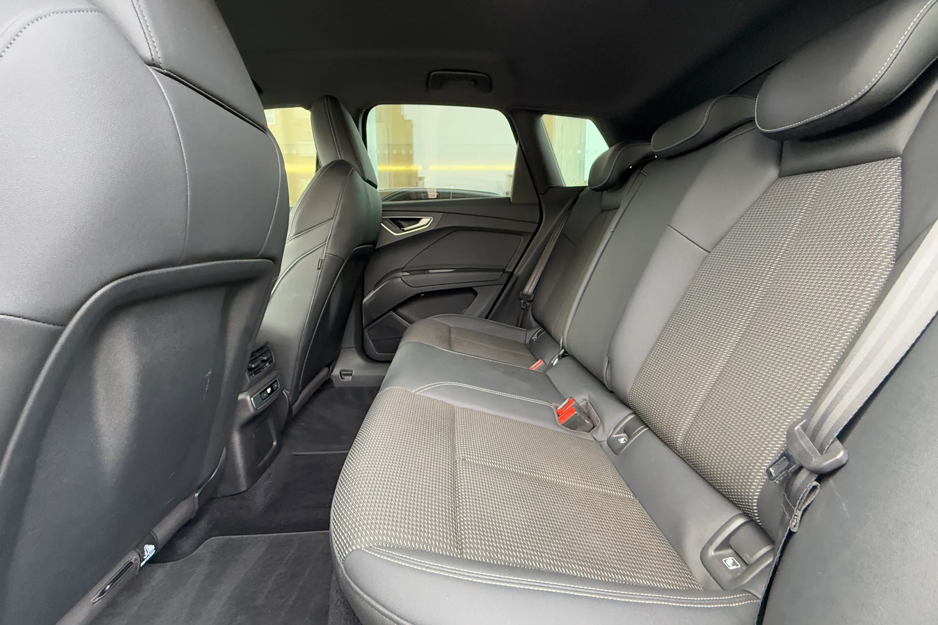 Audi Q4 thumbnail image number 50