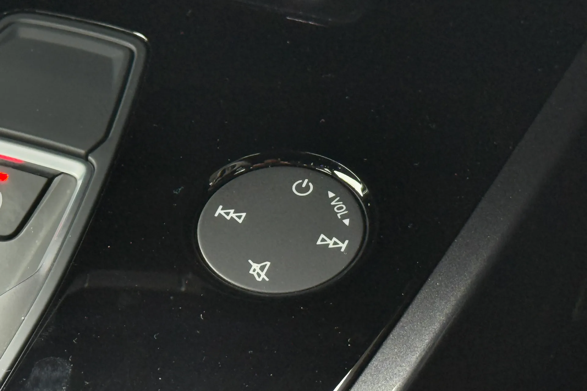 Audi Q4 thumbnail image number 20