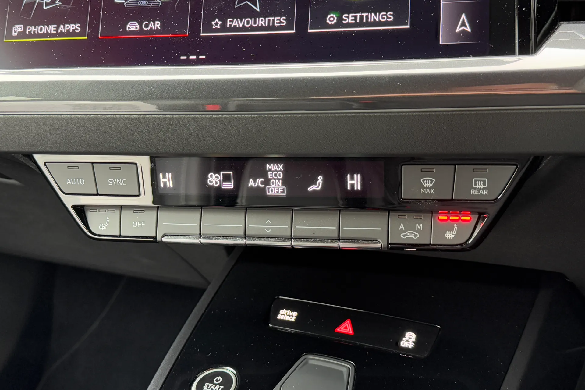 Audi Q4 thumbnail image number 22