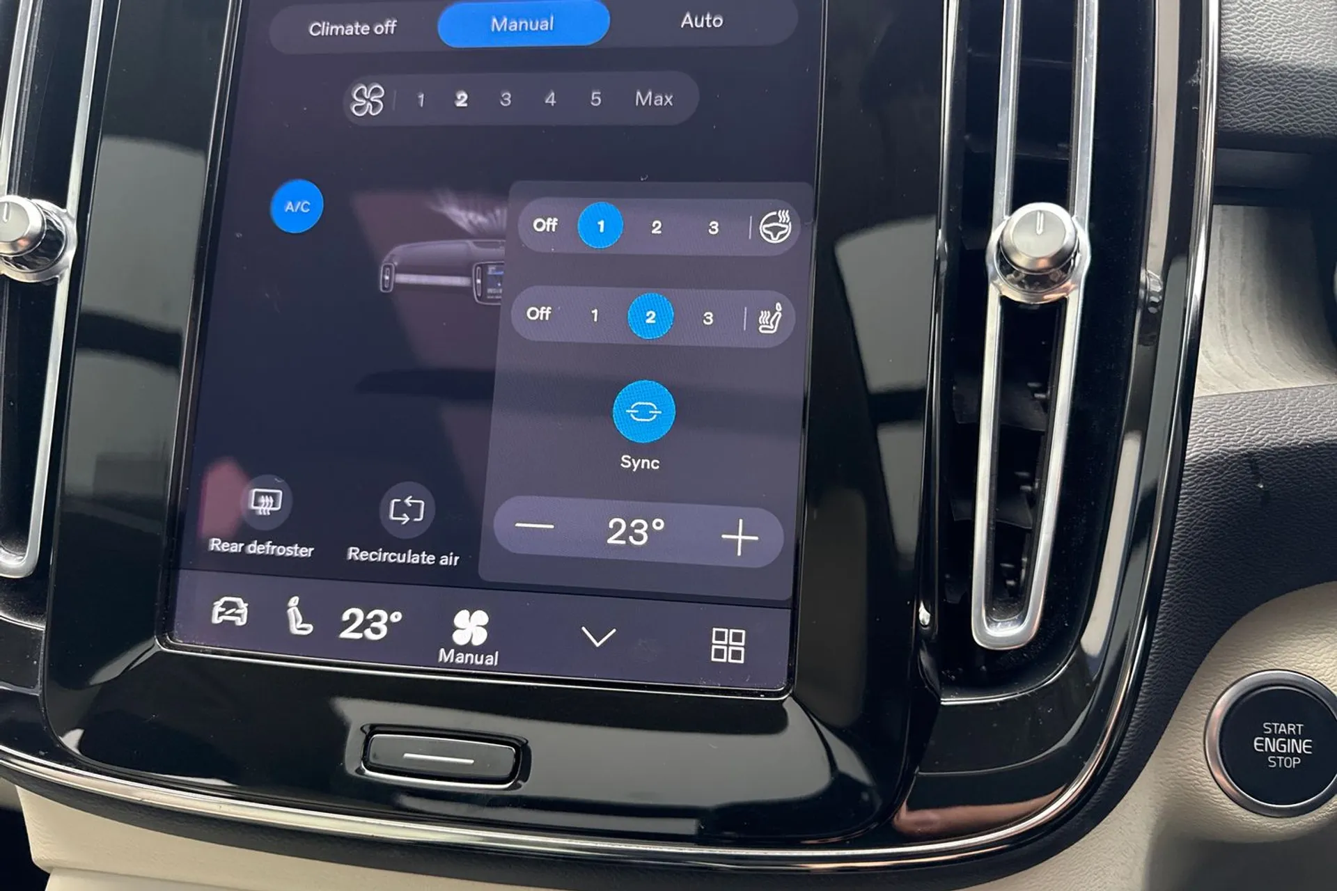 Volvo XC40 thumbnail image number 40