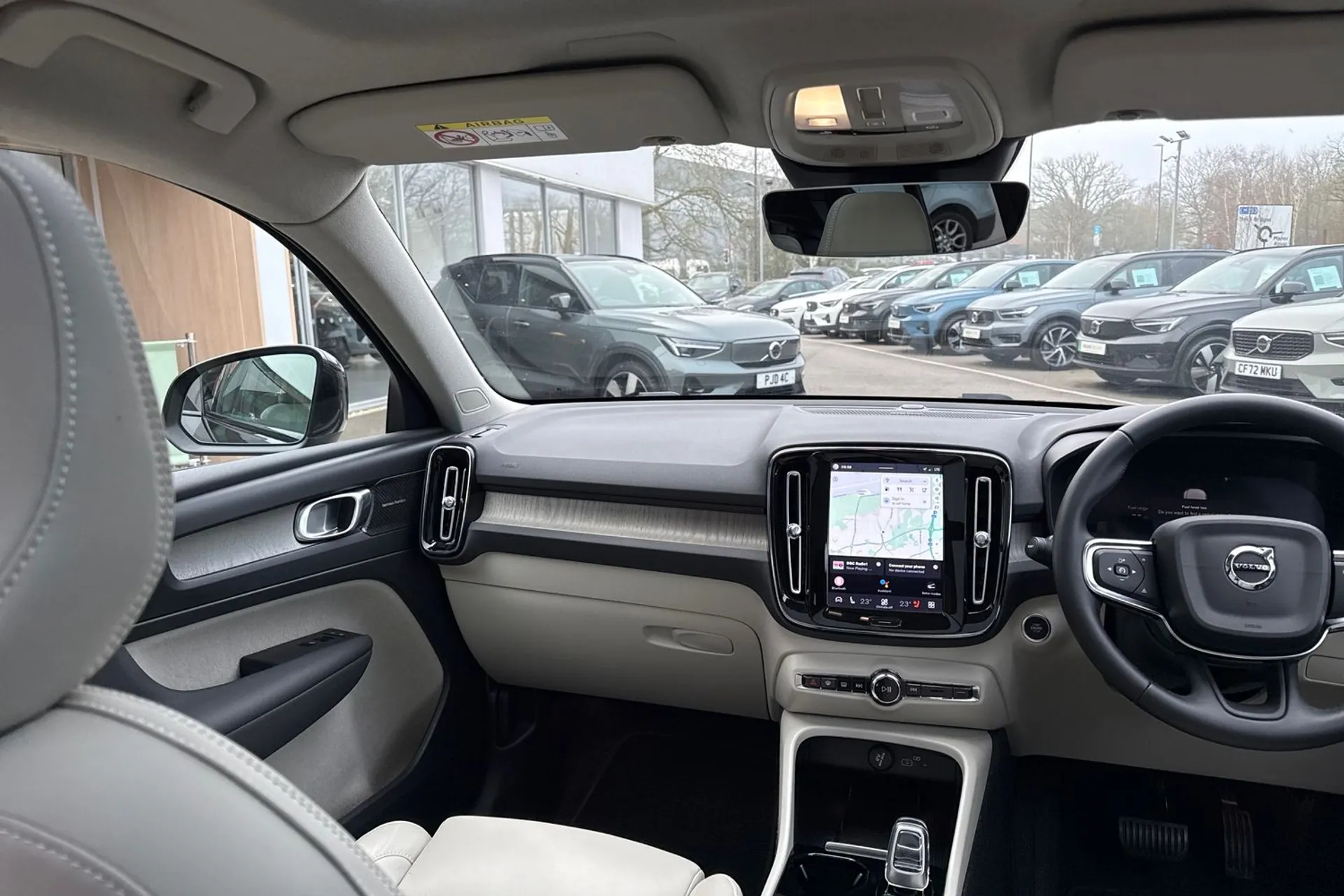 Volvo XC40 thumbnail image number 32