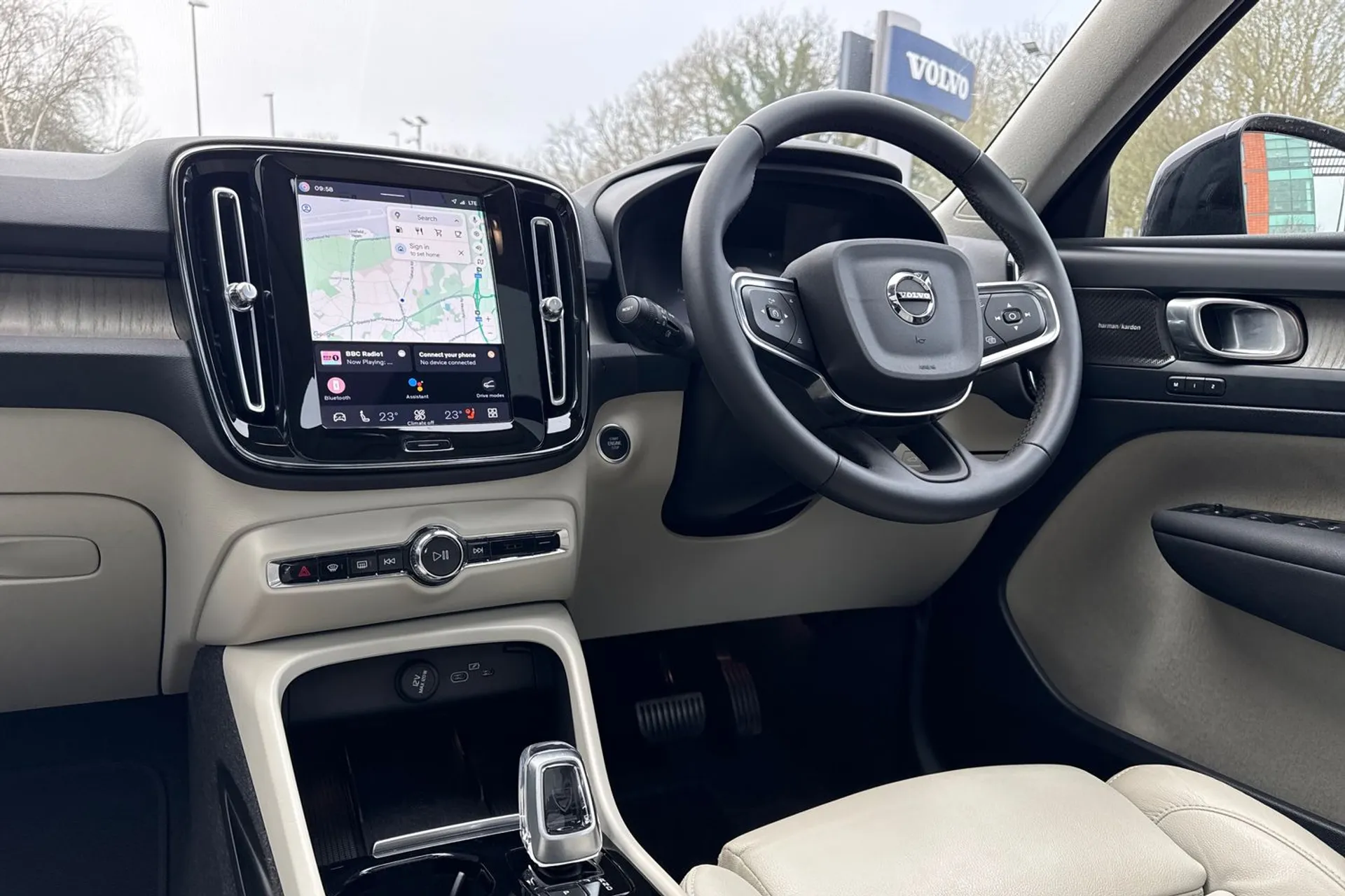 Volvo XC40 thumbnail image number 35