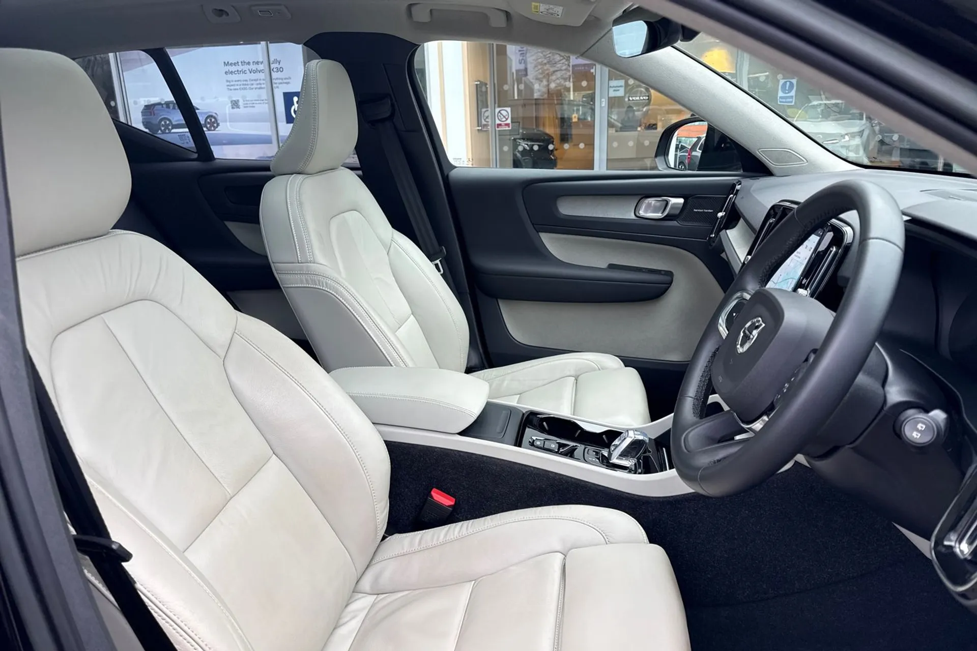 Volvo XC40 thumbnail image number 26