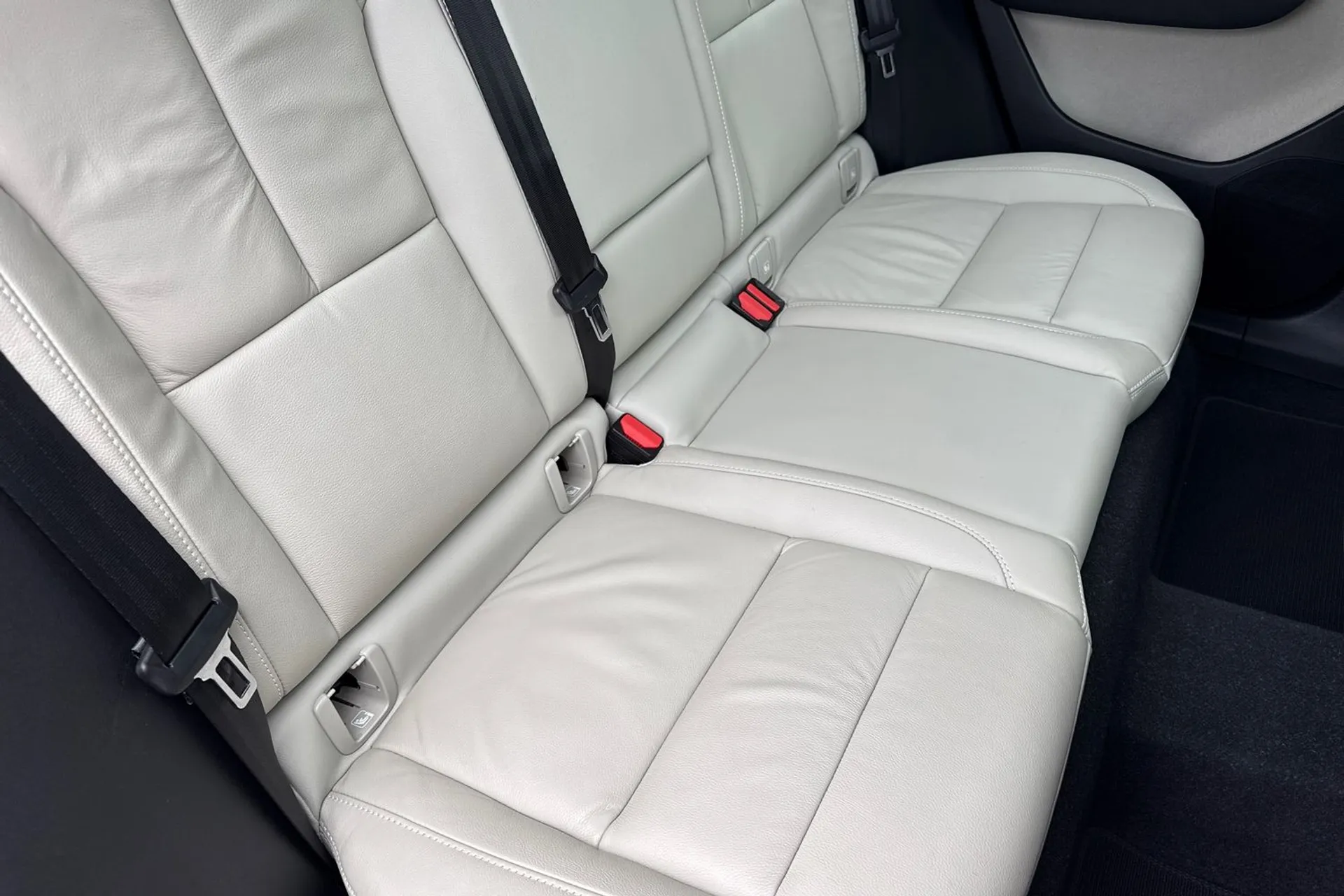 Volvo XC40 thumbnail image number 25