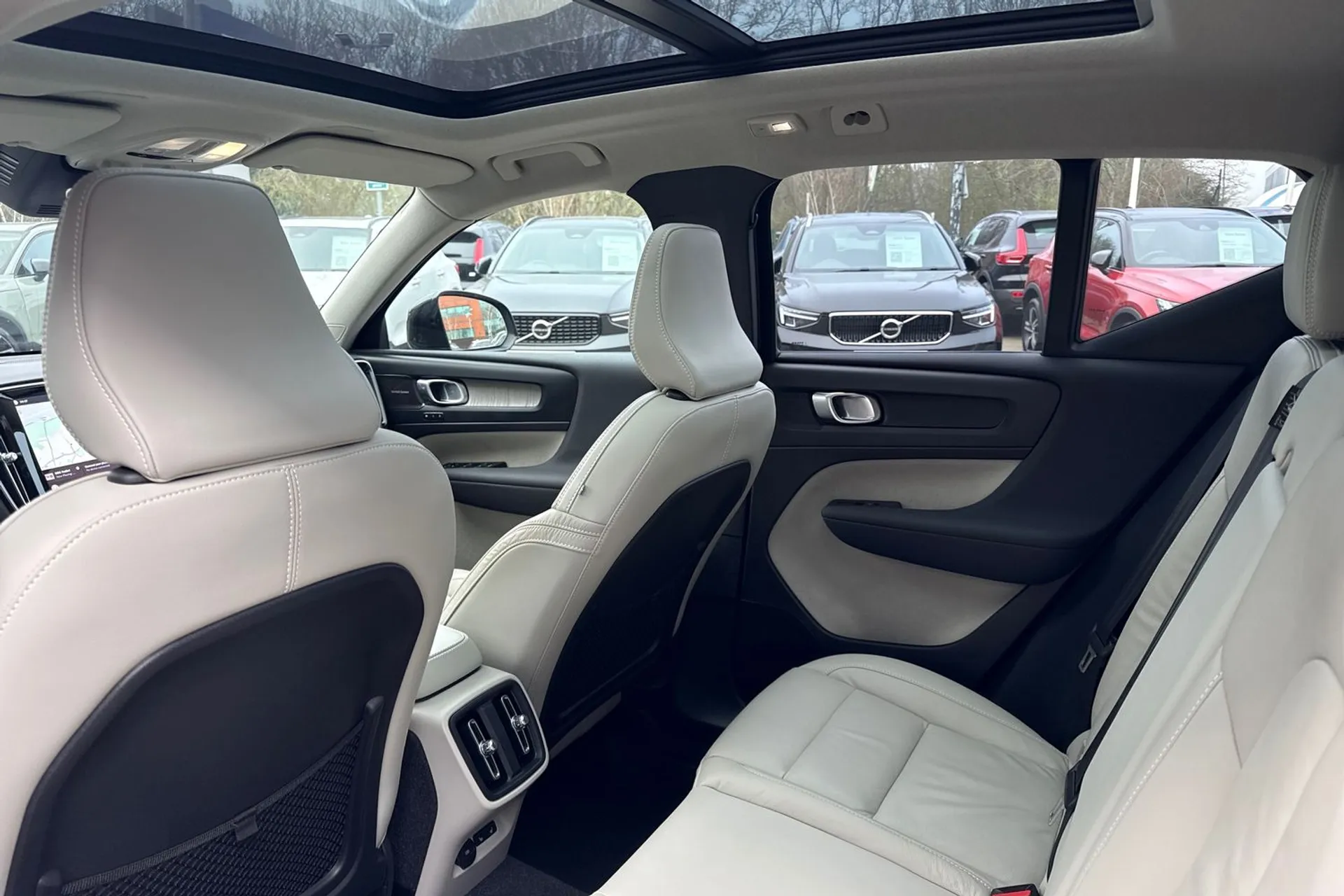 Volvo XC40 thumbnail image number 31