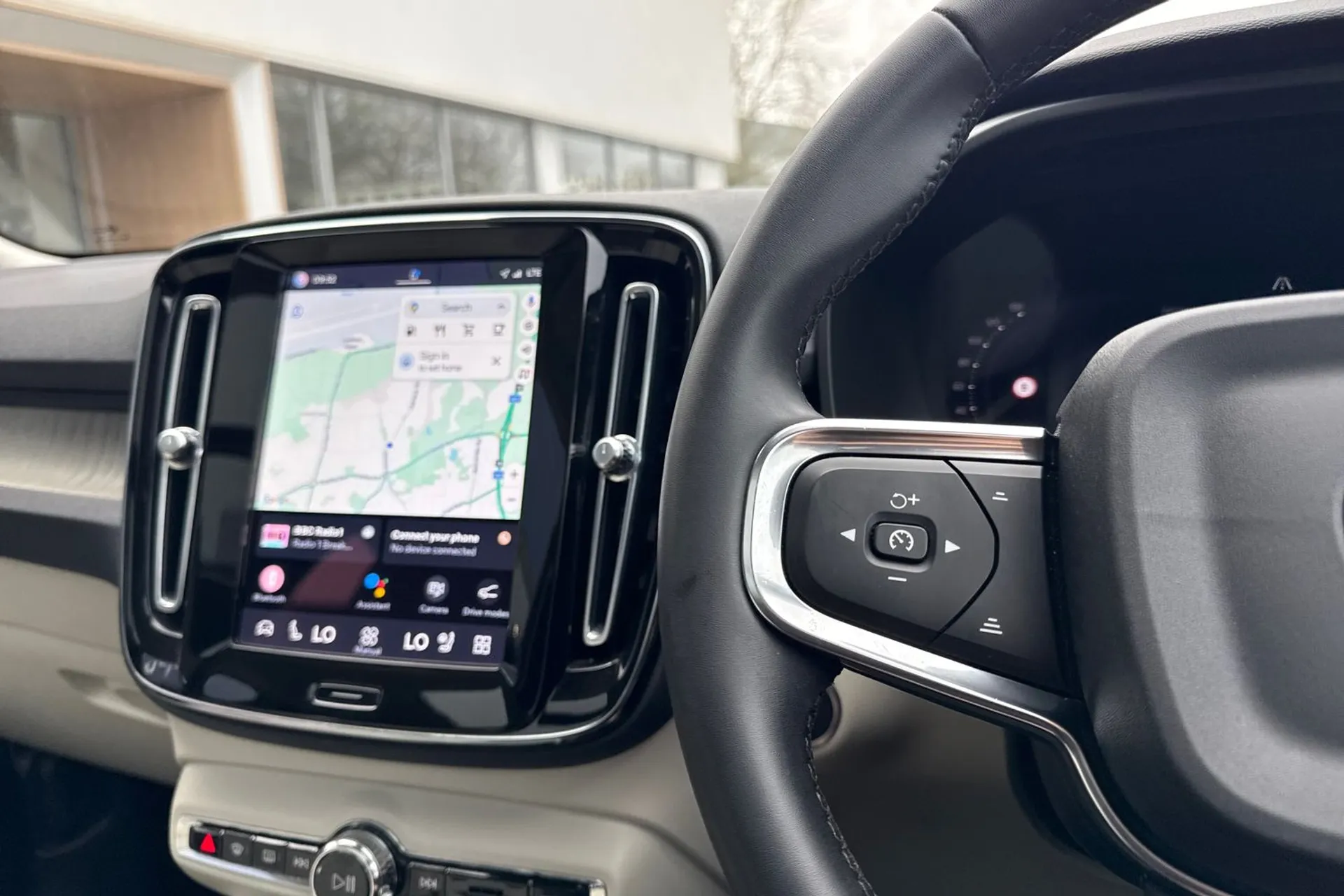 Volvo XC40 thumbnail image number 36