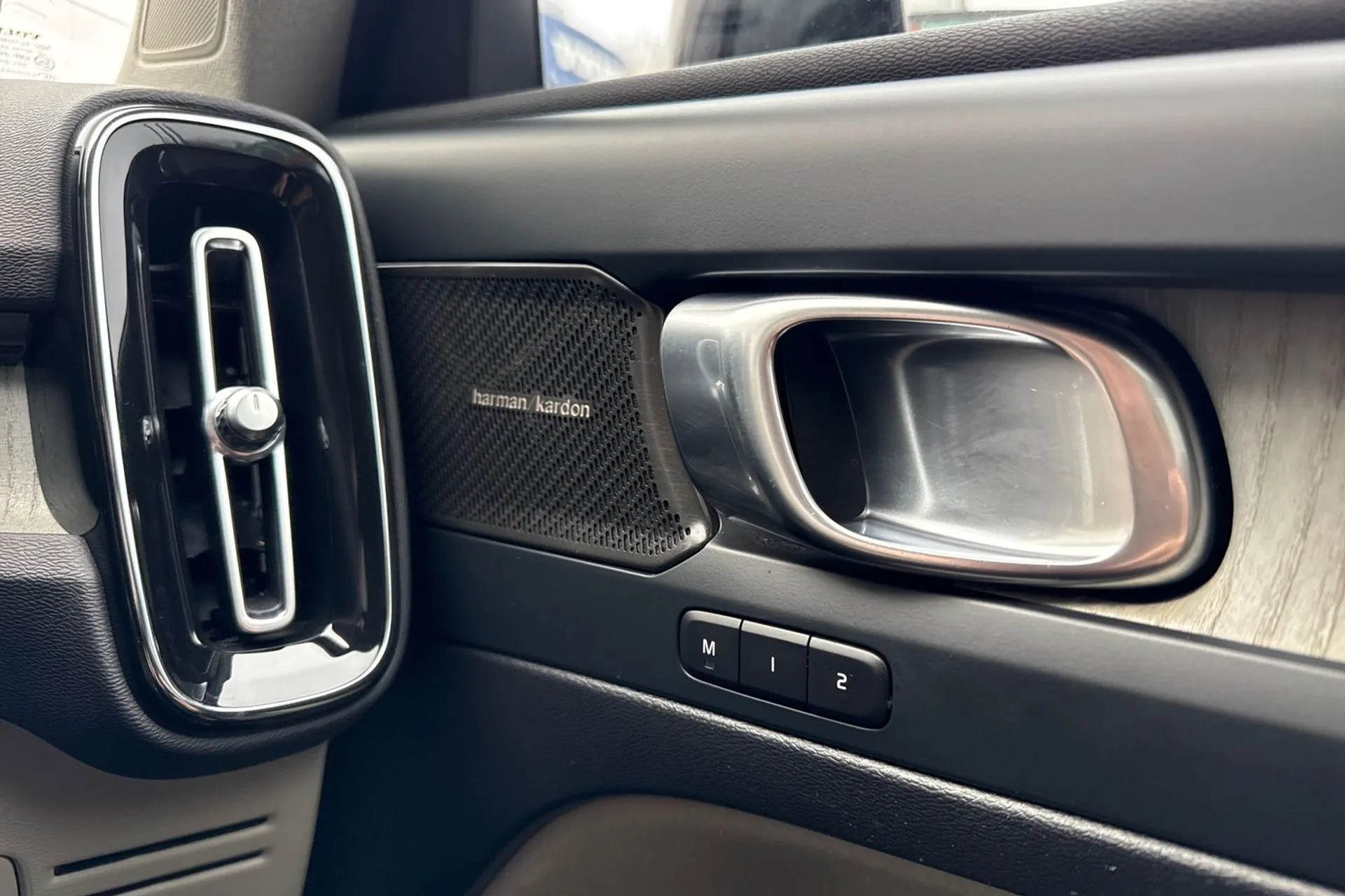 Volvo XC40 thumbnail image number 43