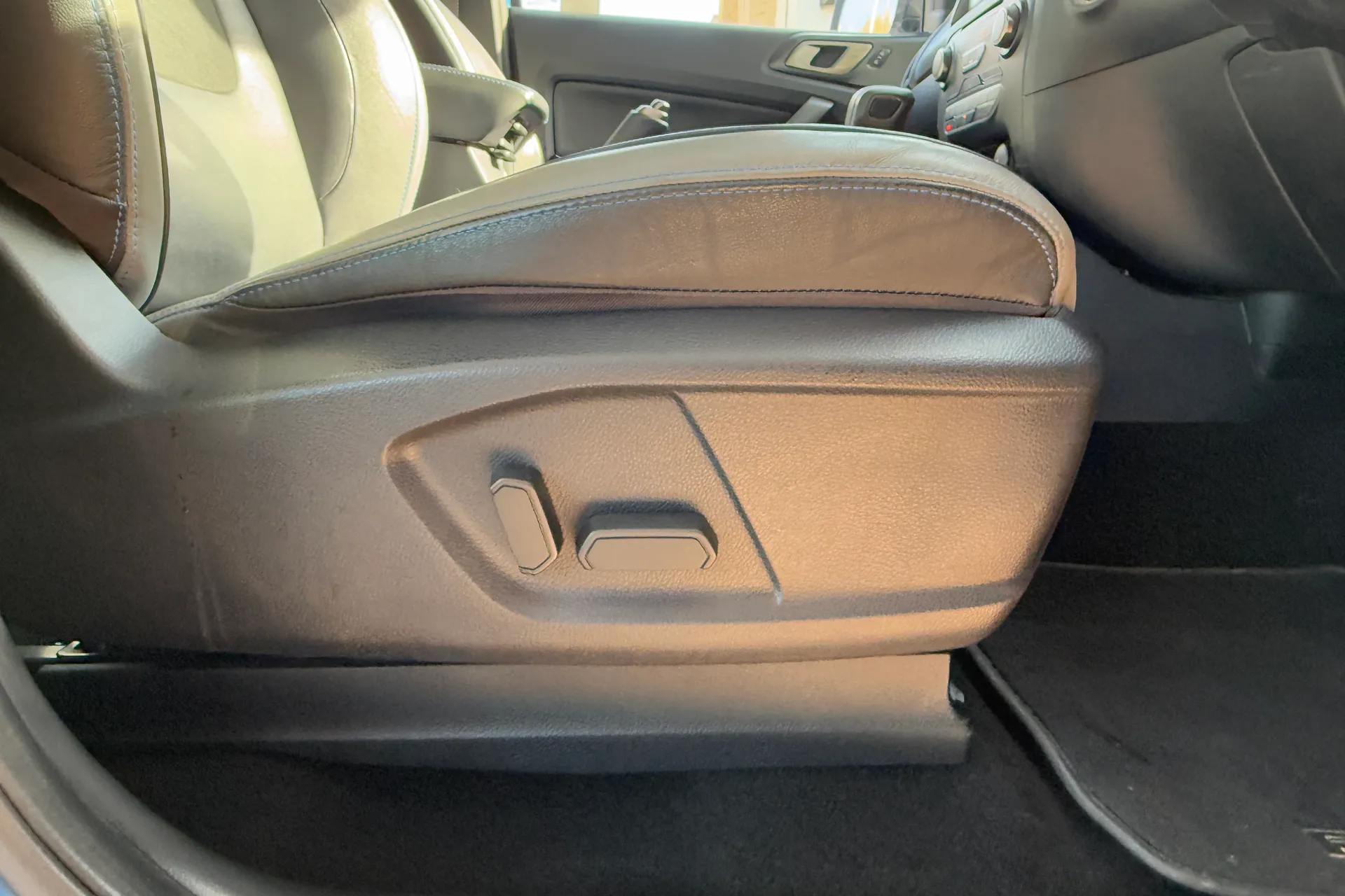 FORD RANGER thumbnail image number 7