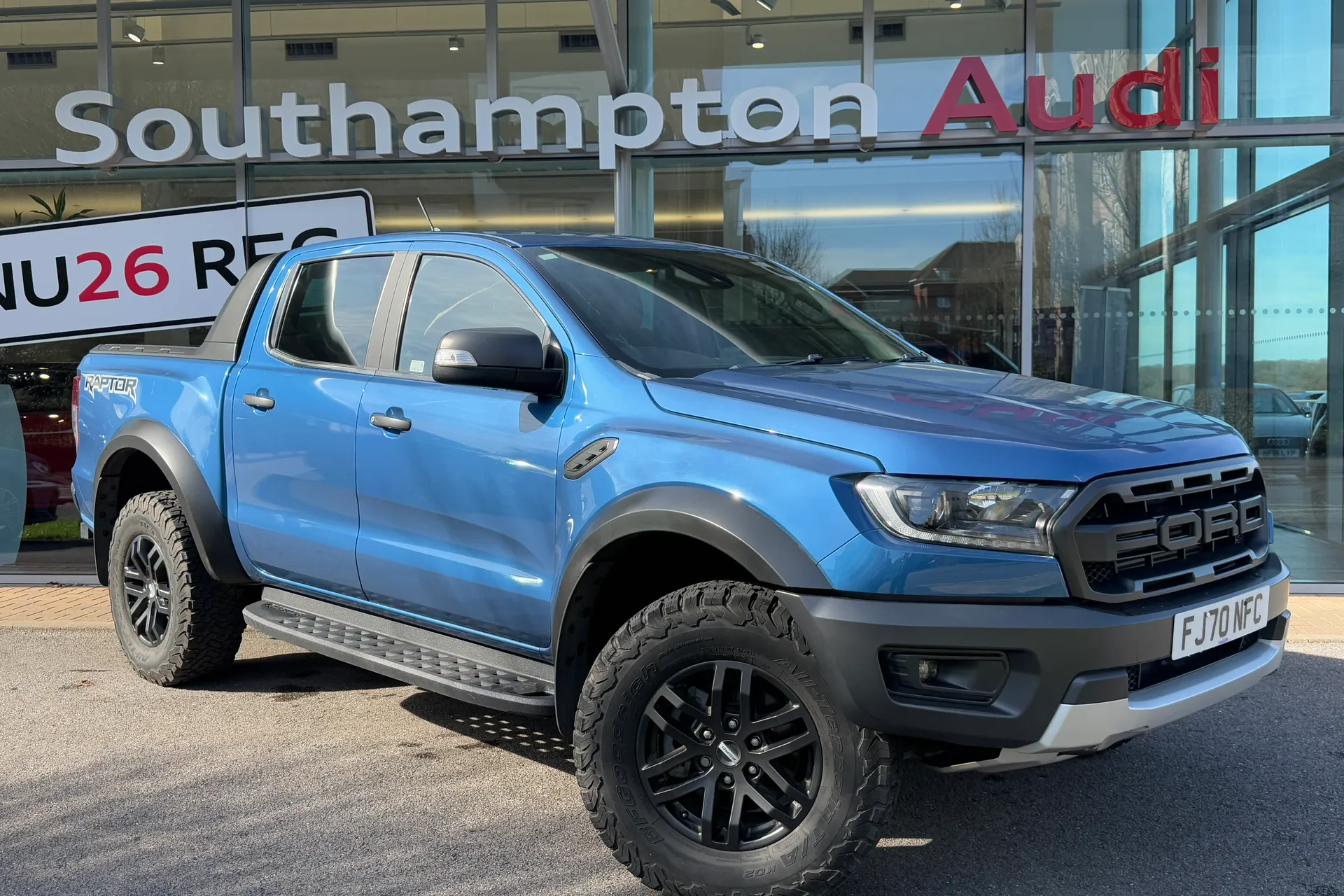 FORD RANGER focused image