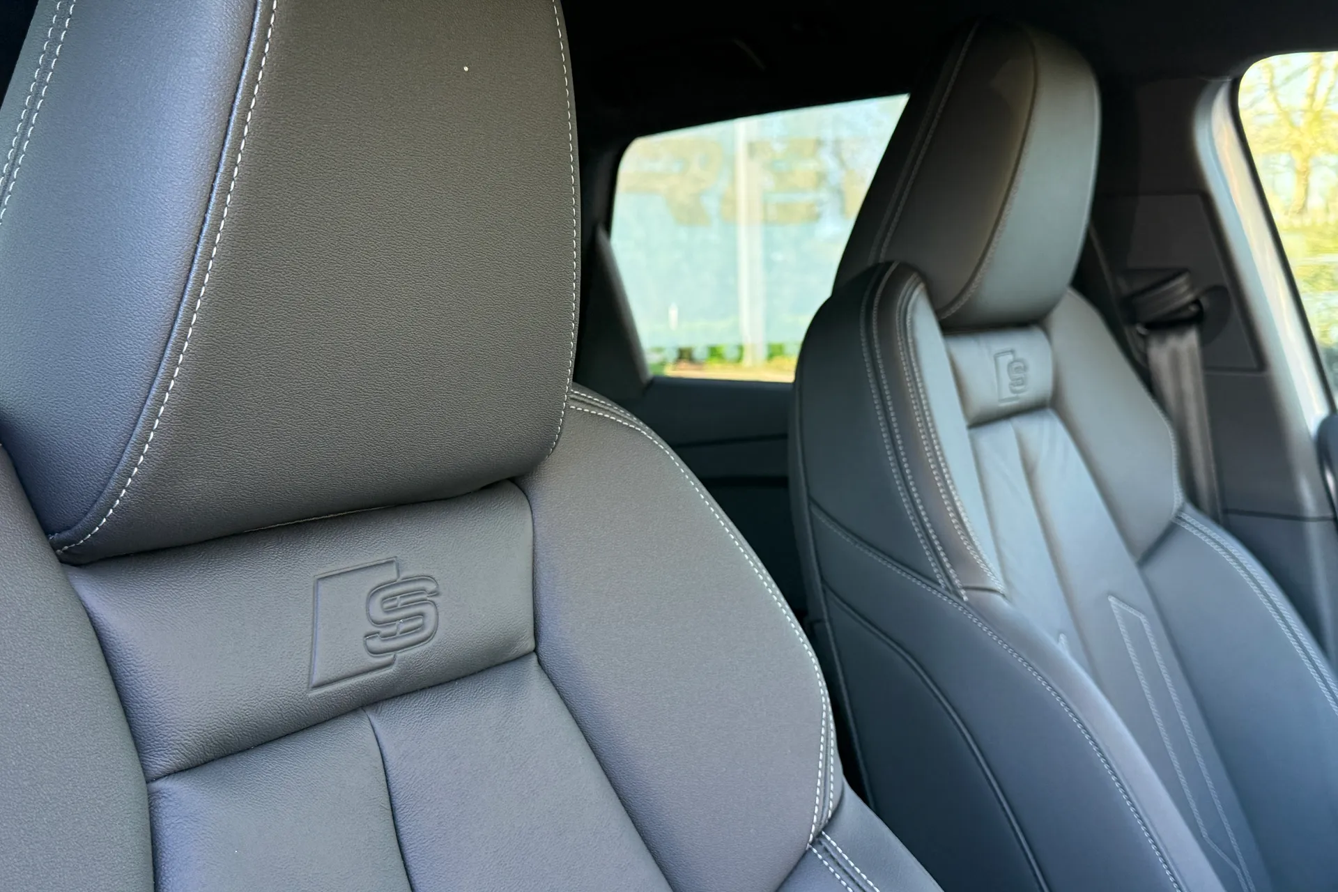 Audi Q4 e-tron thumbnail image number 22