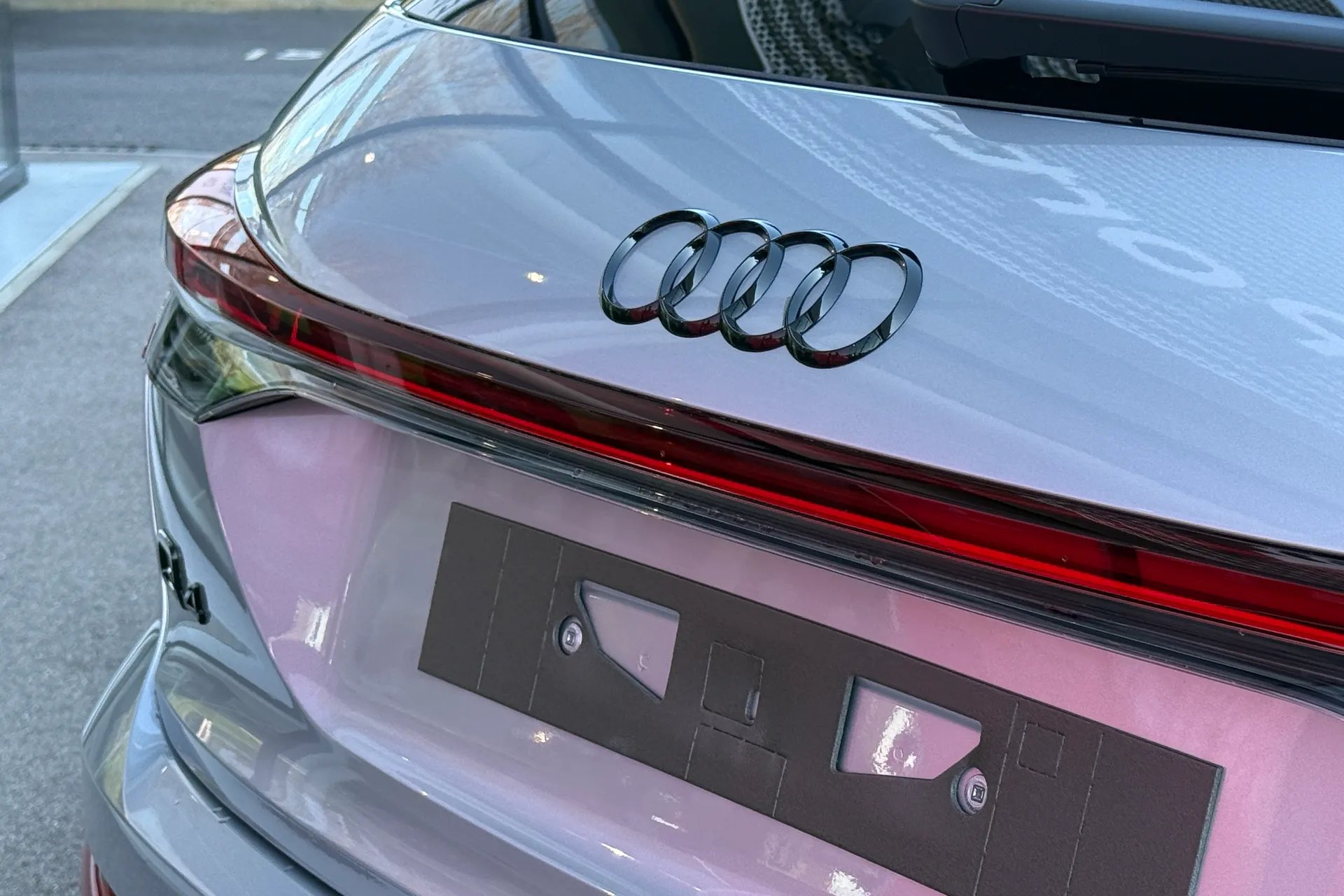 Audi Q4 e-tron thumbnail image number 33