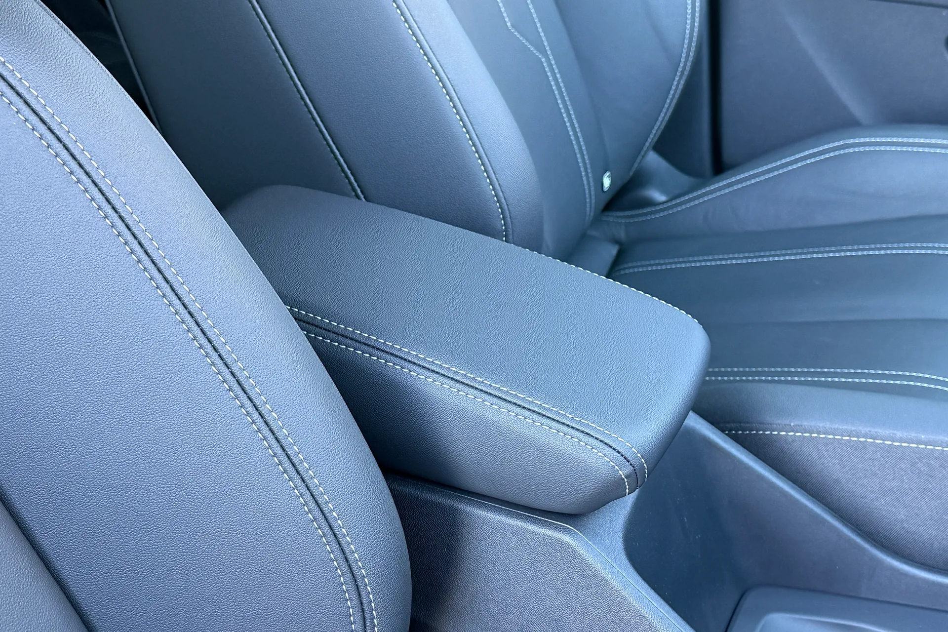 Audi Q4 e-tron thumbnail image number 28