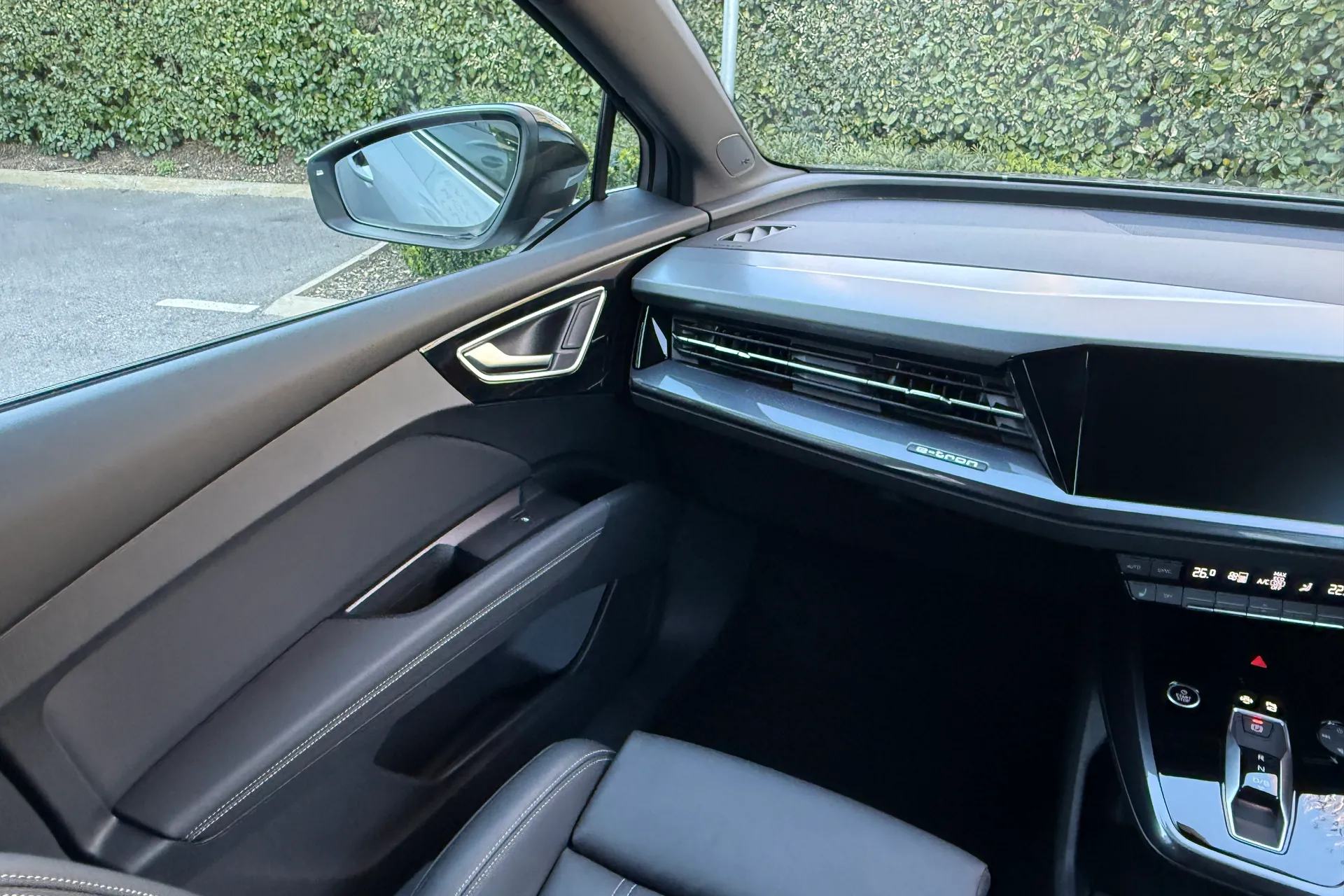 Audi Q4 e-tron thumbnail image number 45