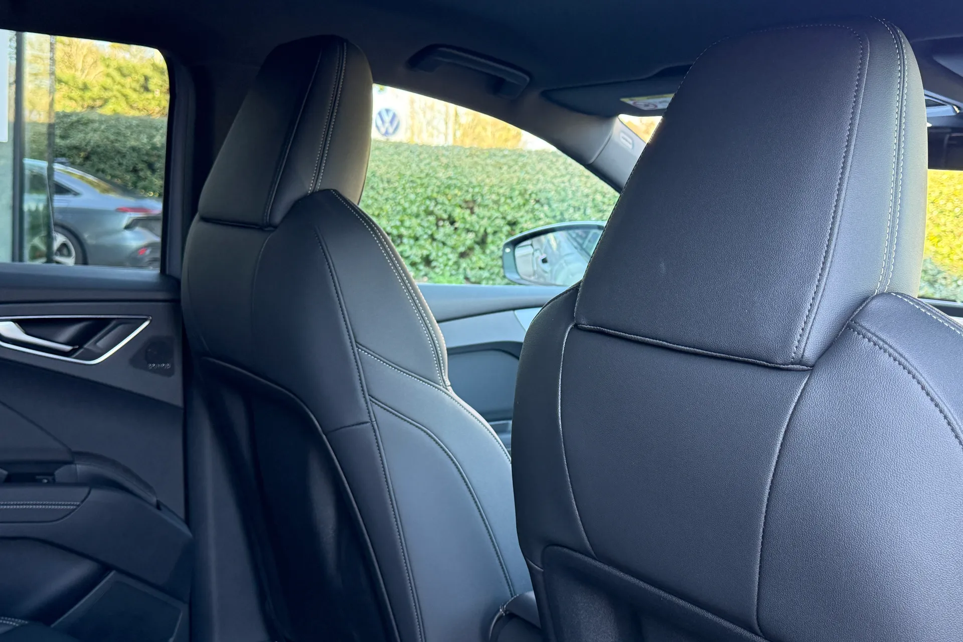 Audi Q4 e-tron thumbnail image number 35