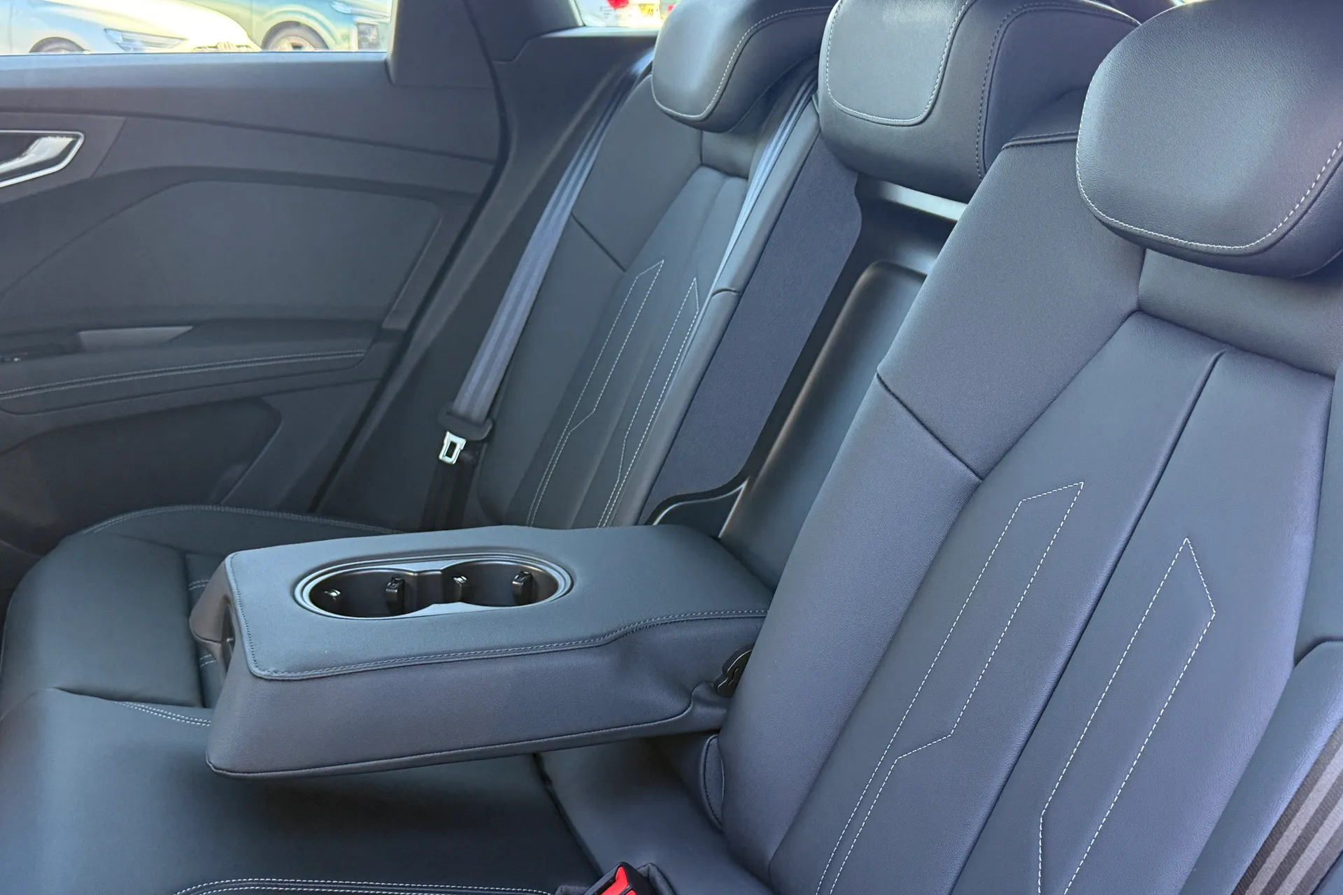 Audi Q4 e-tron thumbnail image number 20