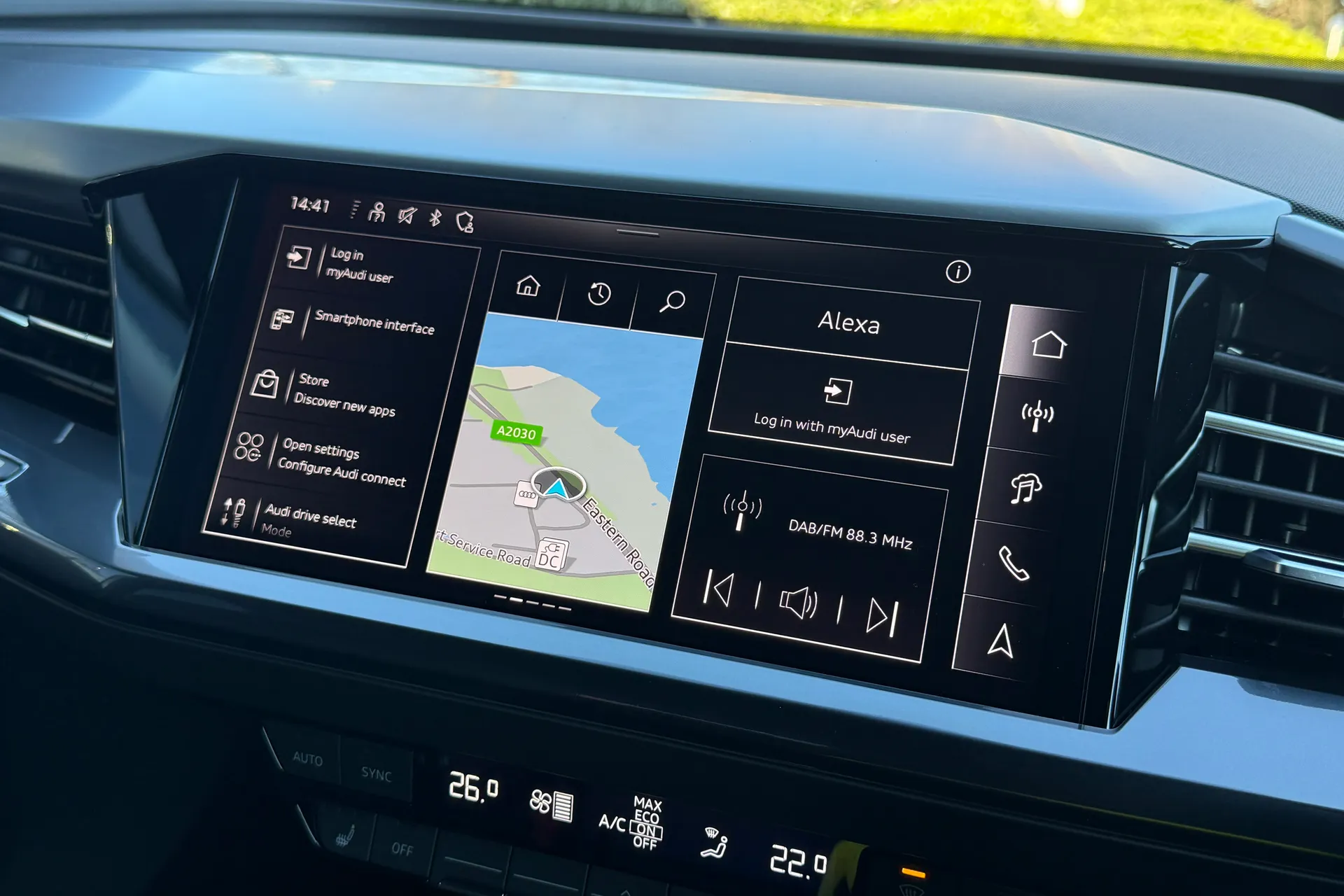 Audi Q4 e-tron thumbnail image number 25