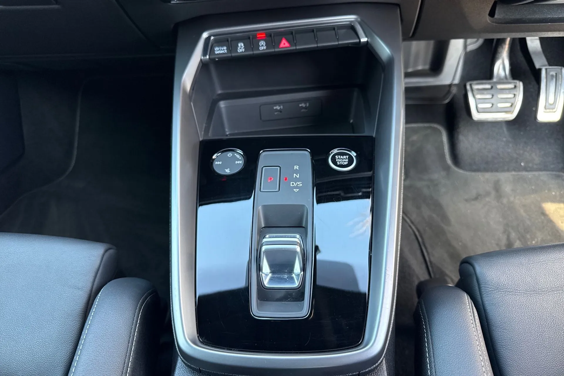 Audi A3 thumbnail image number 40