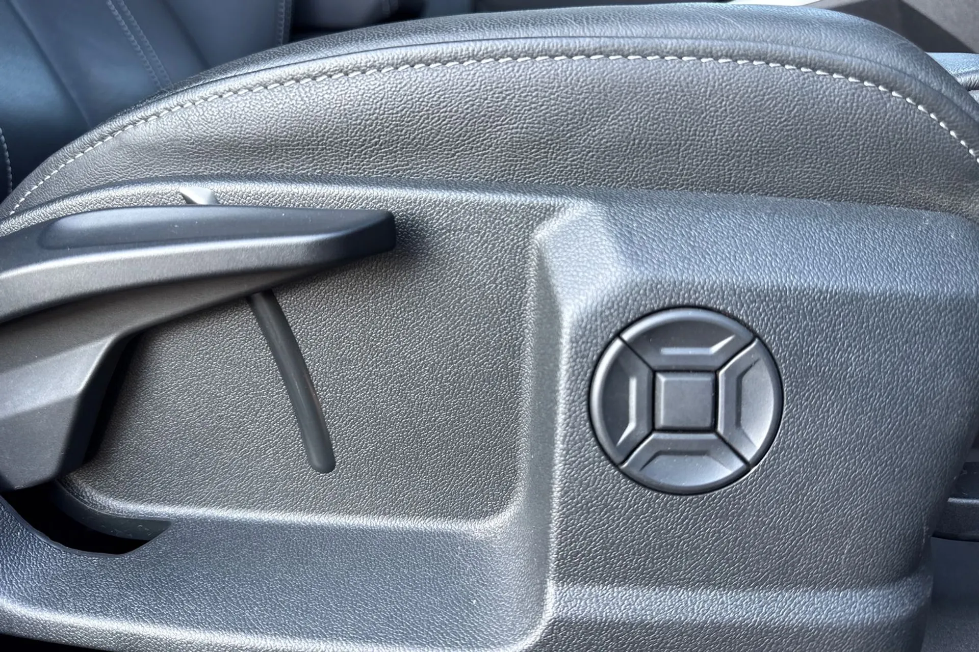 Audi A3 thumbnail image number 28