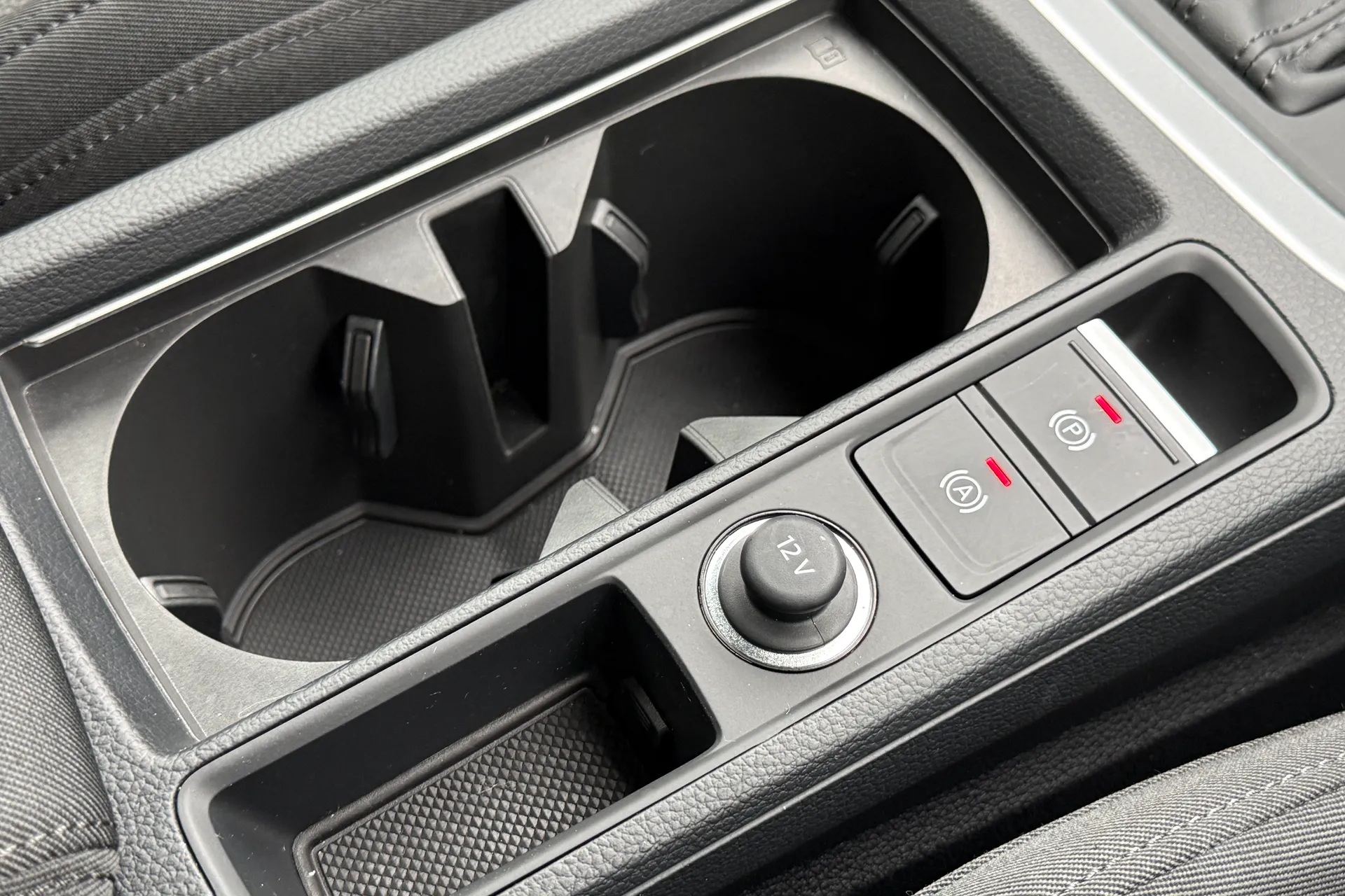 Audi Q3 thumbnail image number 37