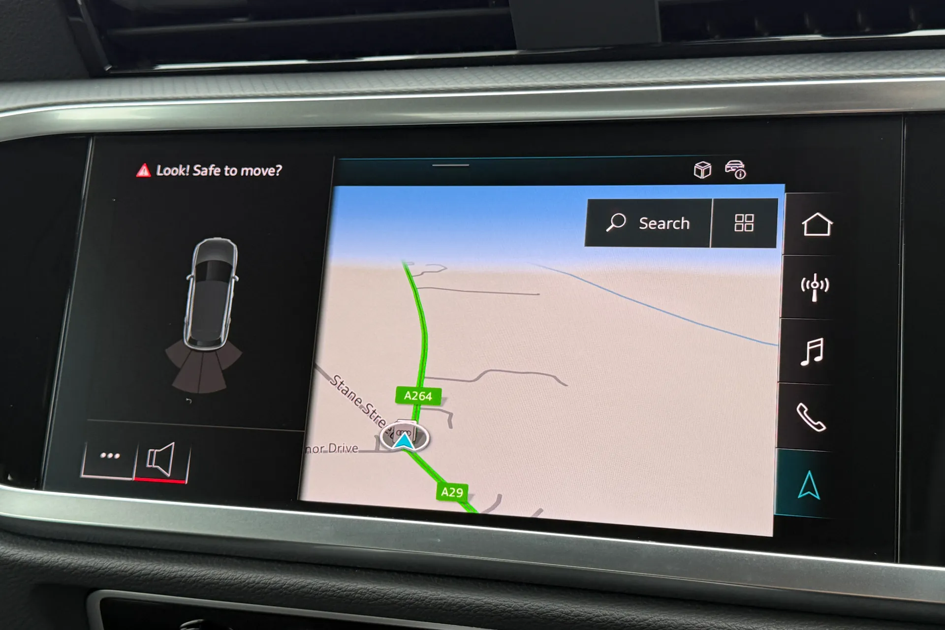 Audi Q3 thumbnail image number 7