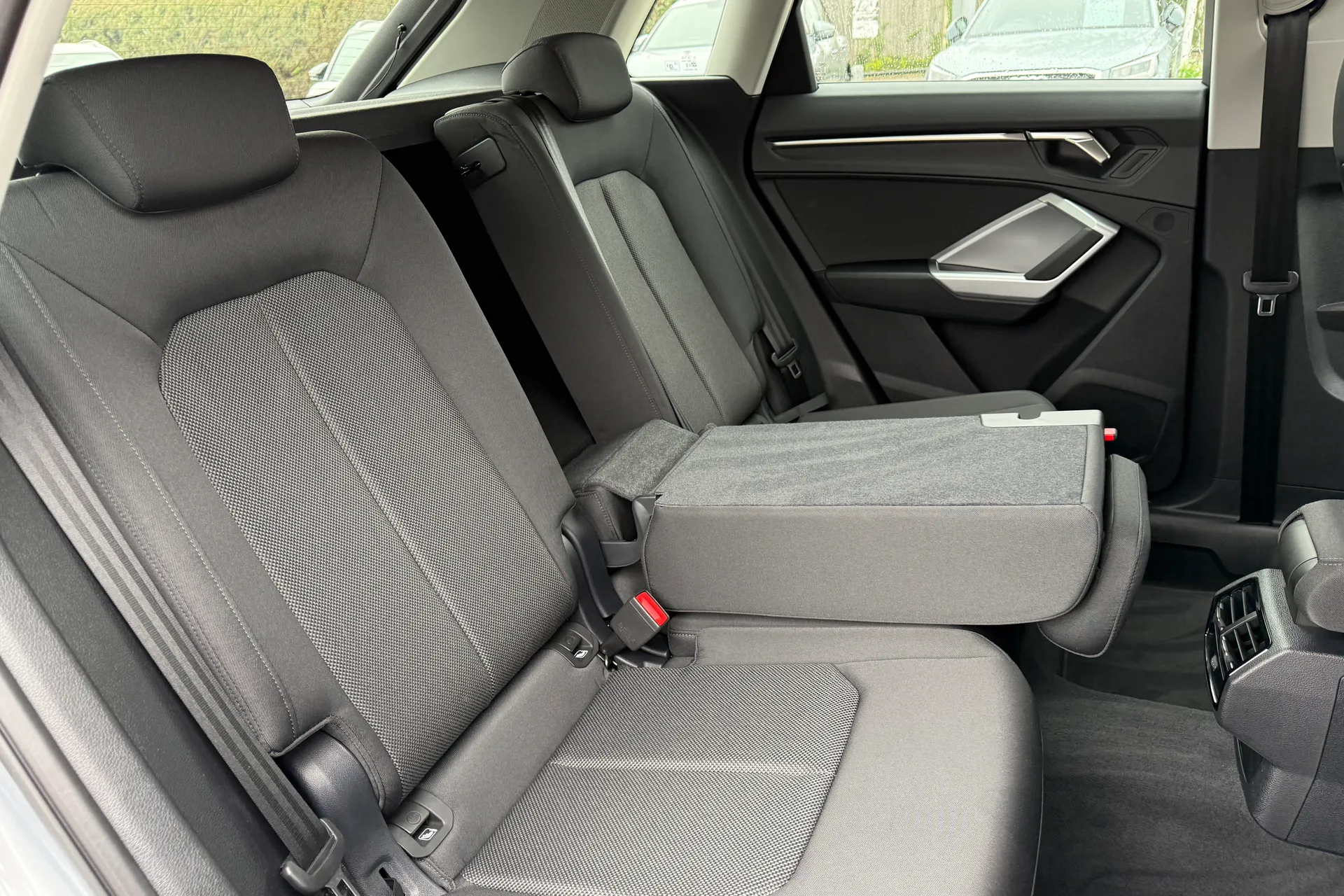 Audi Q3 thumbnail image number 42