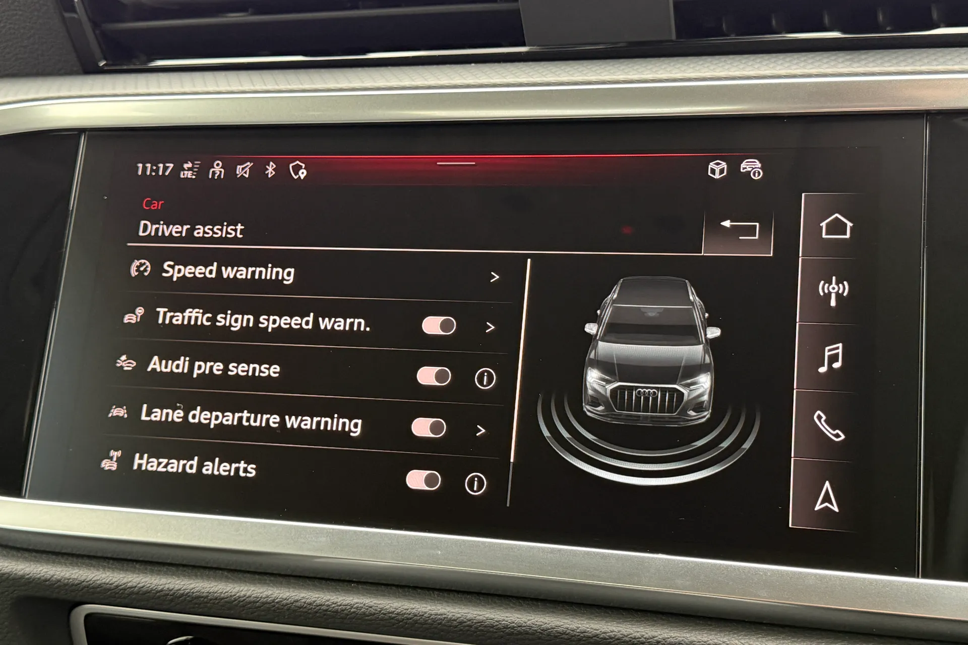 Audi Q3 thumbnail image number 9