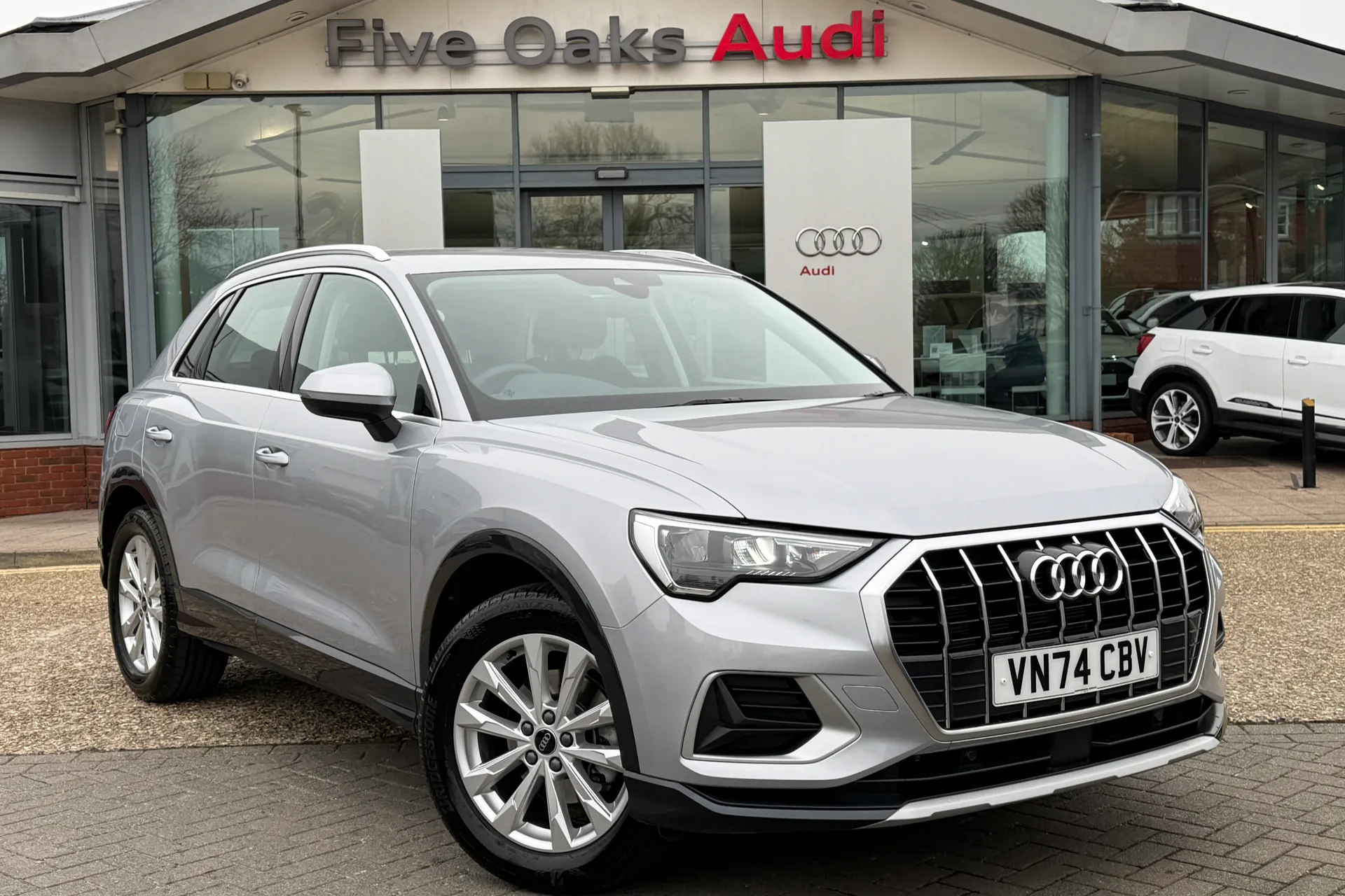 Audi Q3 focused image