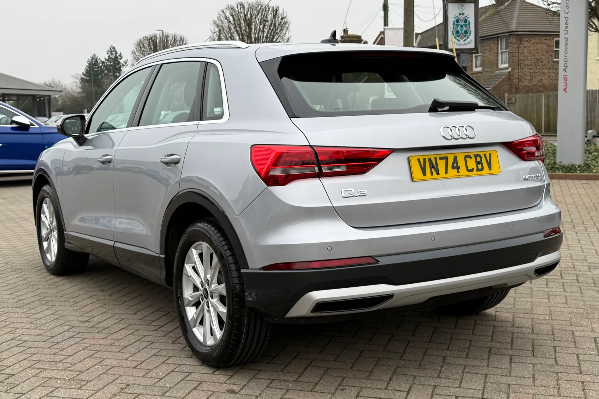 Audi Q3 thumbnail image number 30