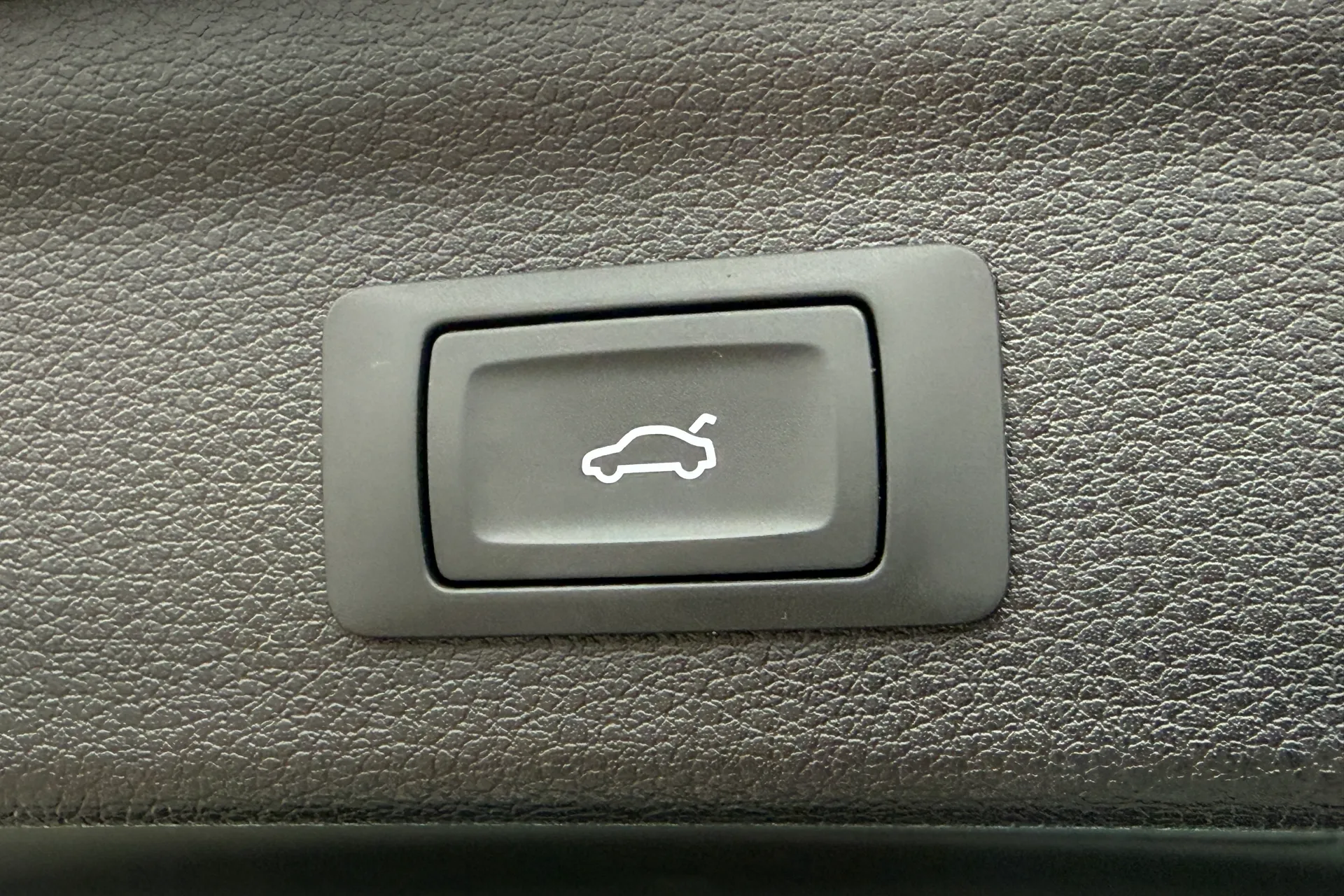 Audi Q3 thumbnail image number 33