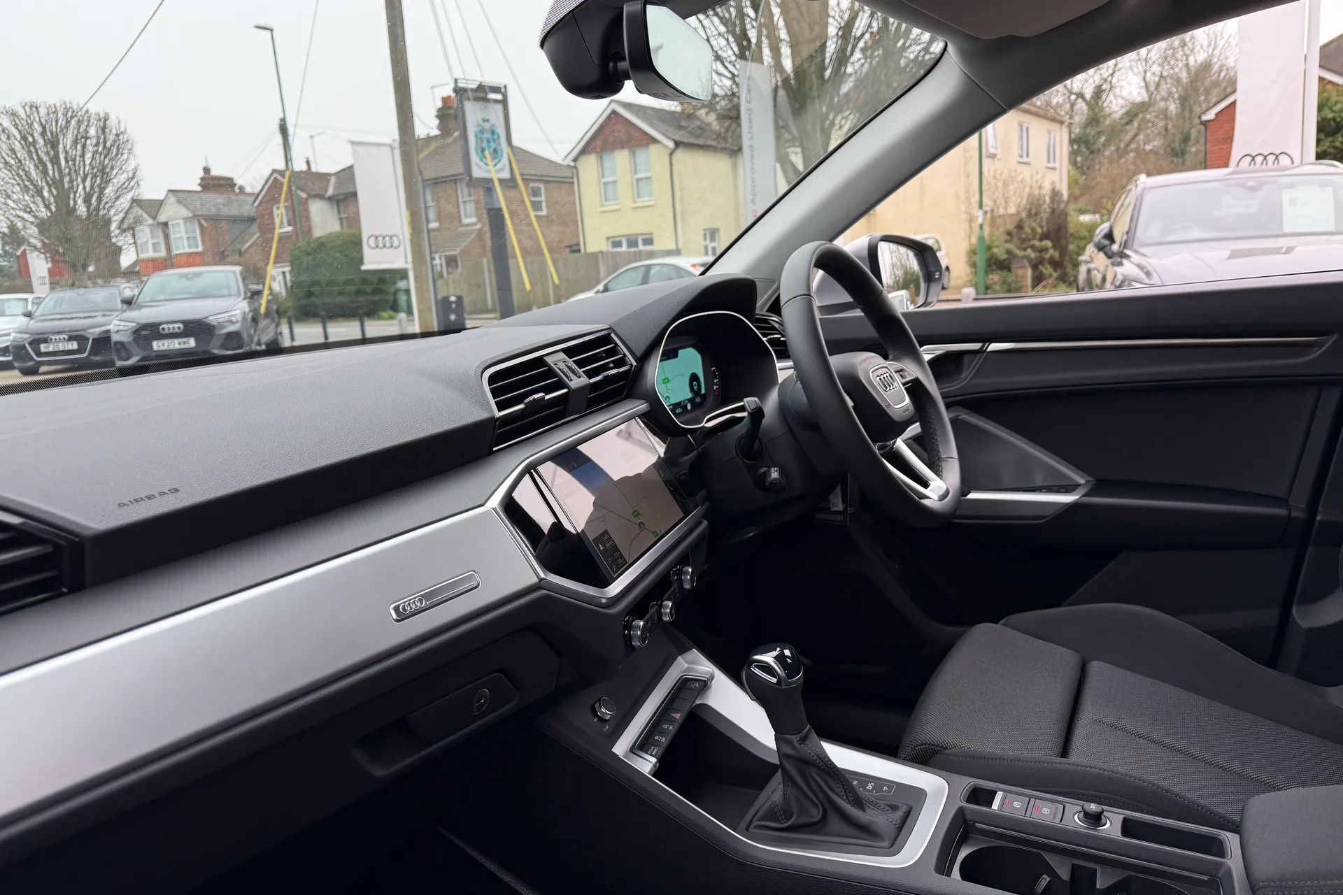 Audi Q3 thumbnail image number 26