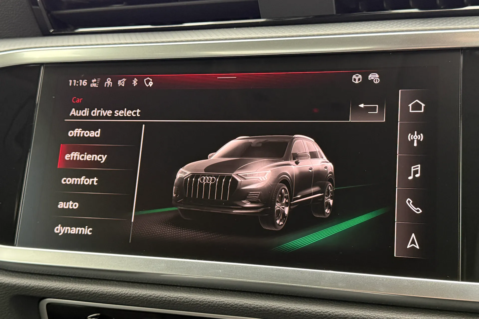 Audi Q3 thumbnail image number 8