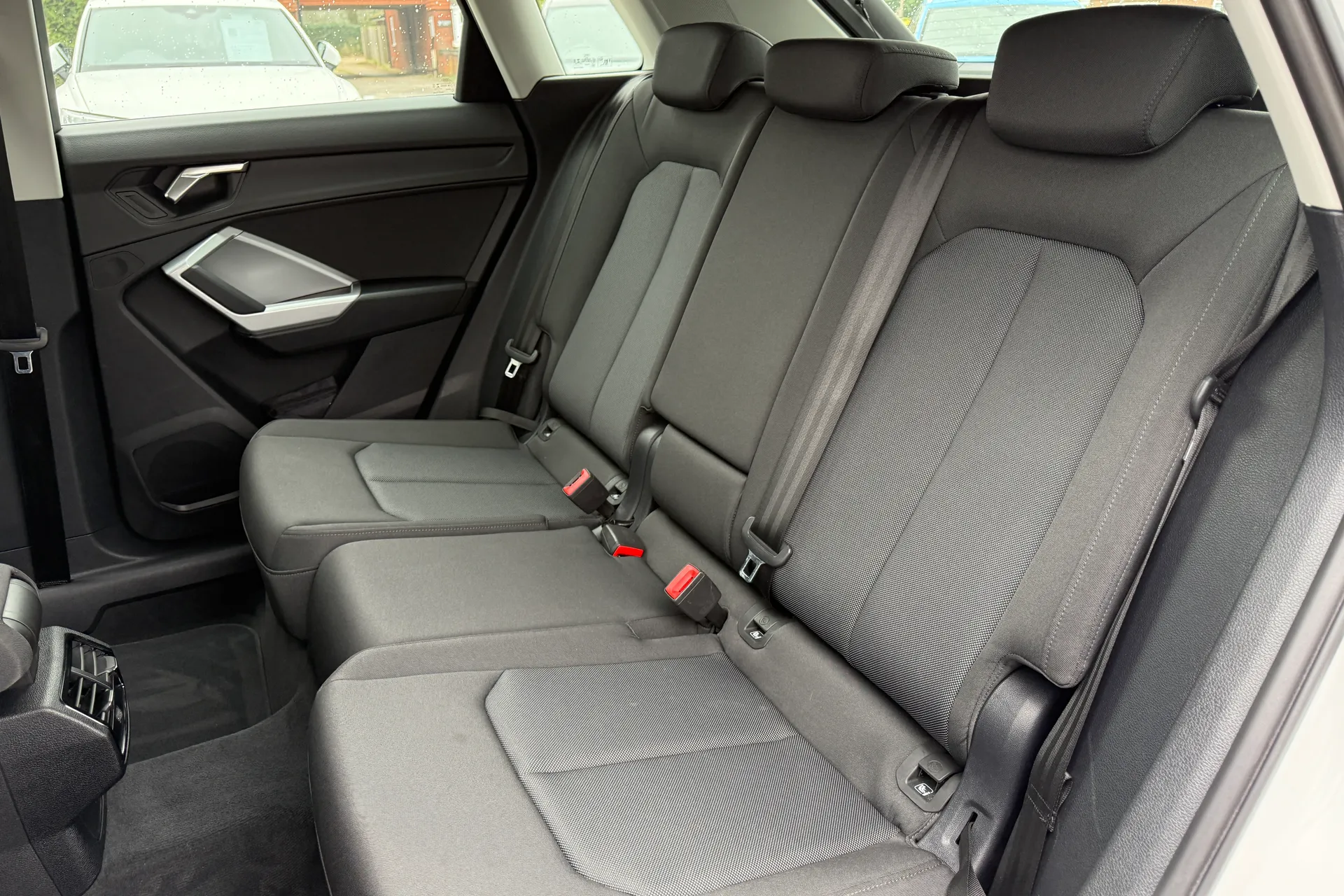 Audi Q3 thumbnail image number 39